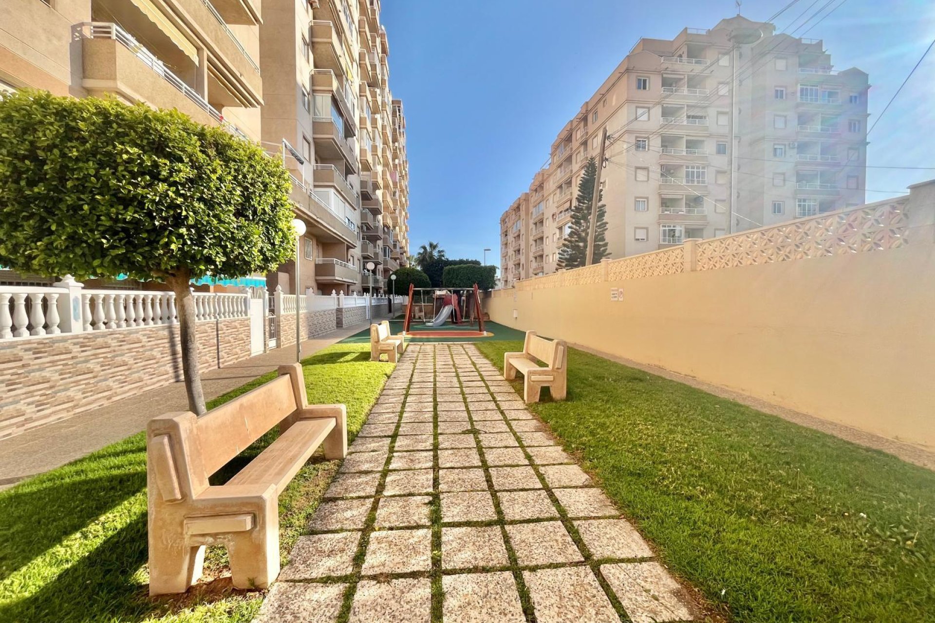 Segunda mano - Apartamento -
Torrevieja - Calas Blanca