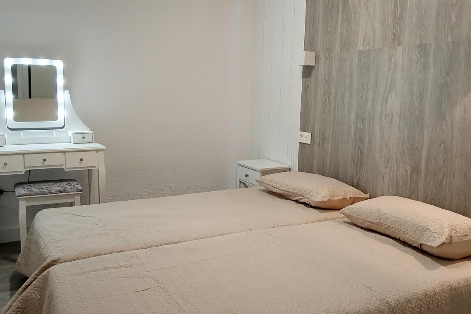 Segunda mano - Apartamento -
Torrevieja - CENTRE