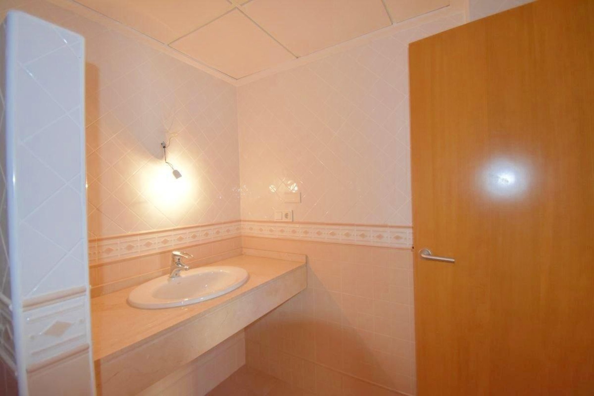 Segunda mano - Apartamento -
Torrevieja - Centro - Muelle Pesquero