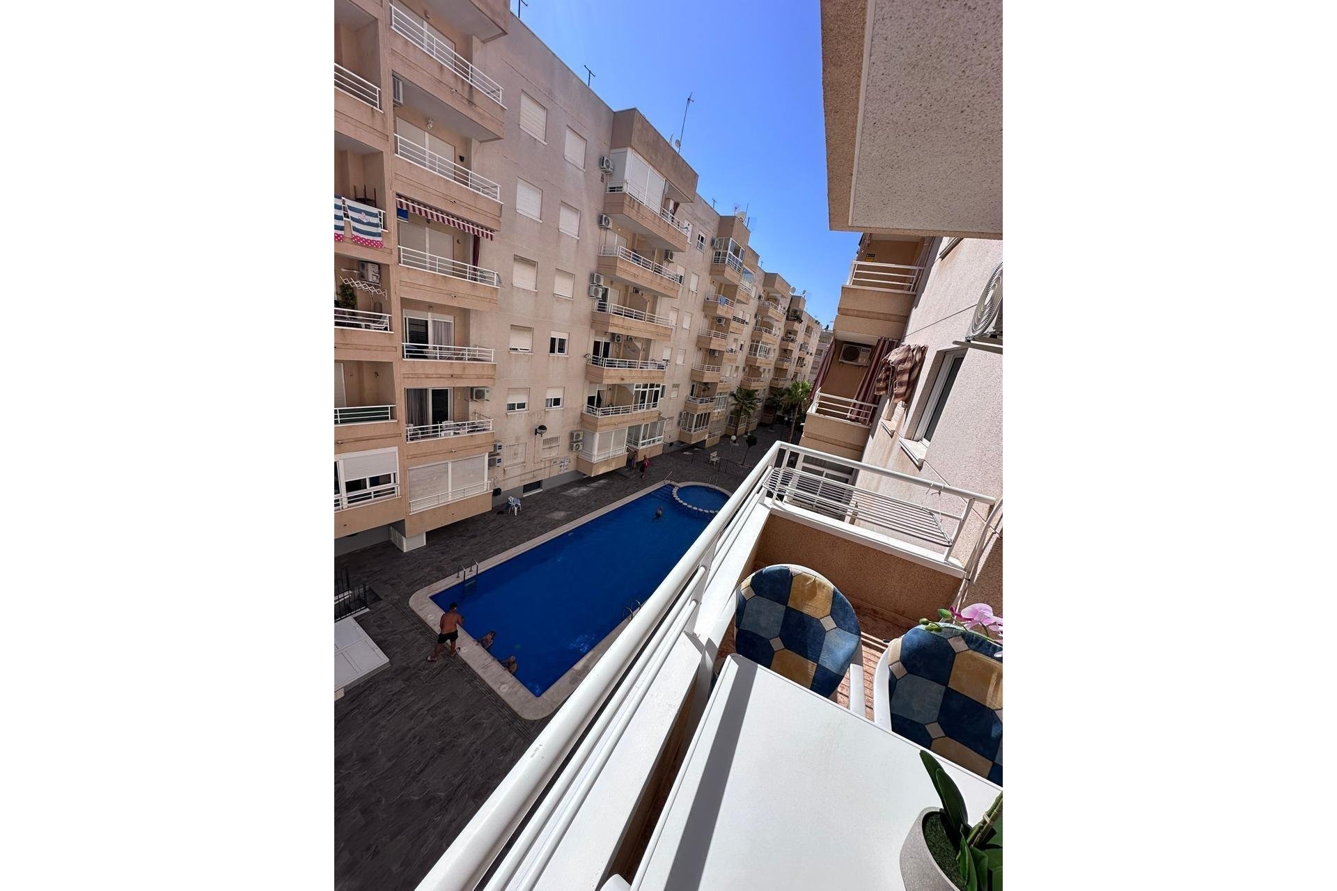 Segunda mano - Apartamento -
Torrevieja - Centro - Muelle Pesquero