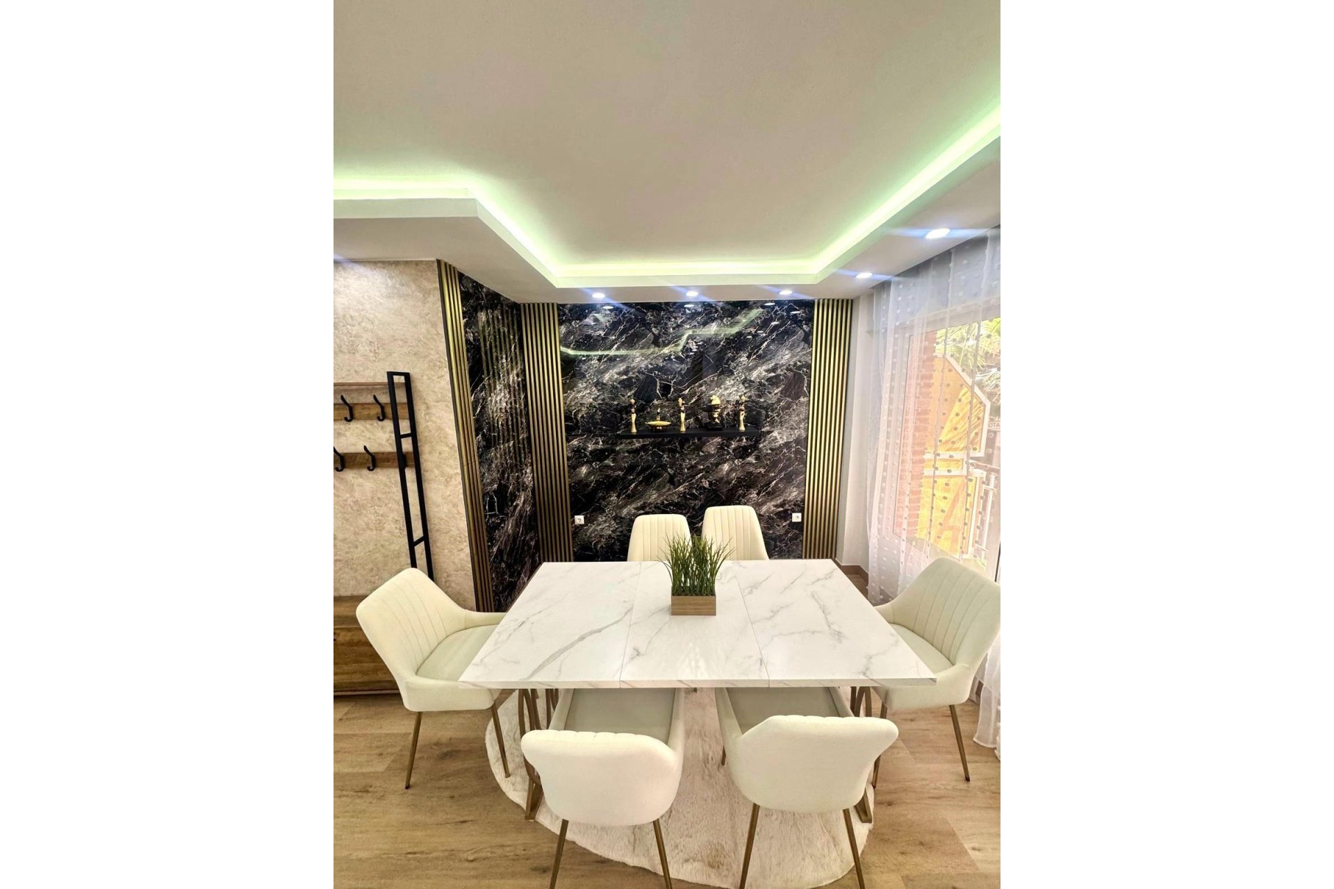 Segunda mano - Apartamento -
Torrevieja - Centro - Muelle Pesquero