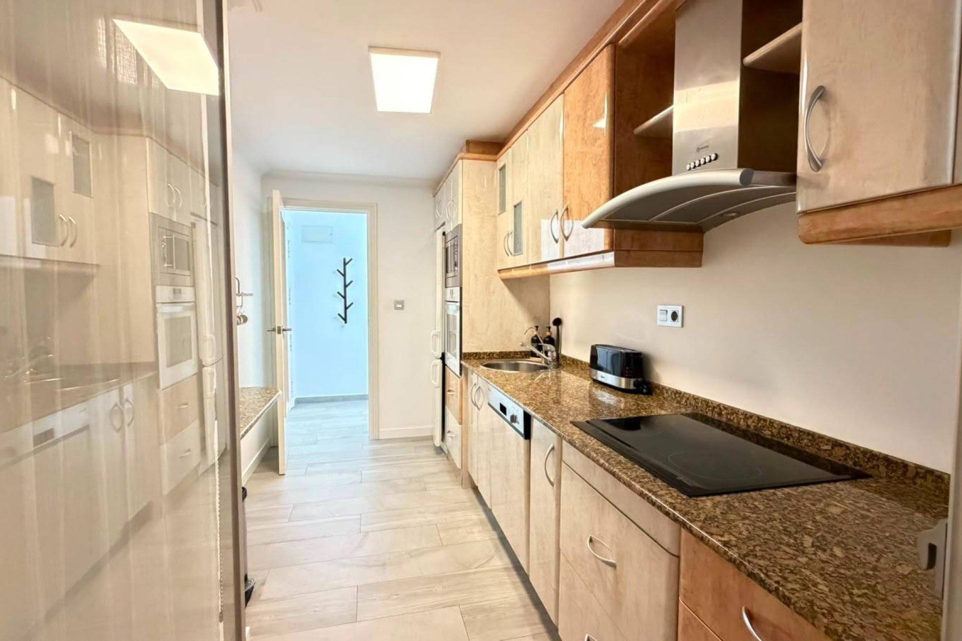 Segunda mano - Apartamento -
Torrevieja - Centro - Muelle Pesquero