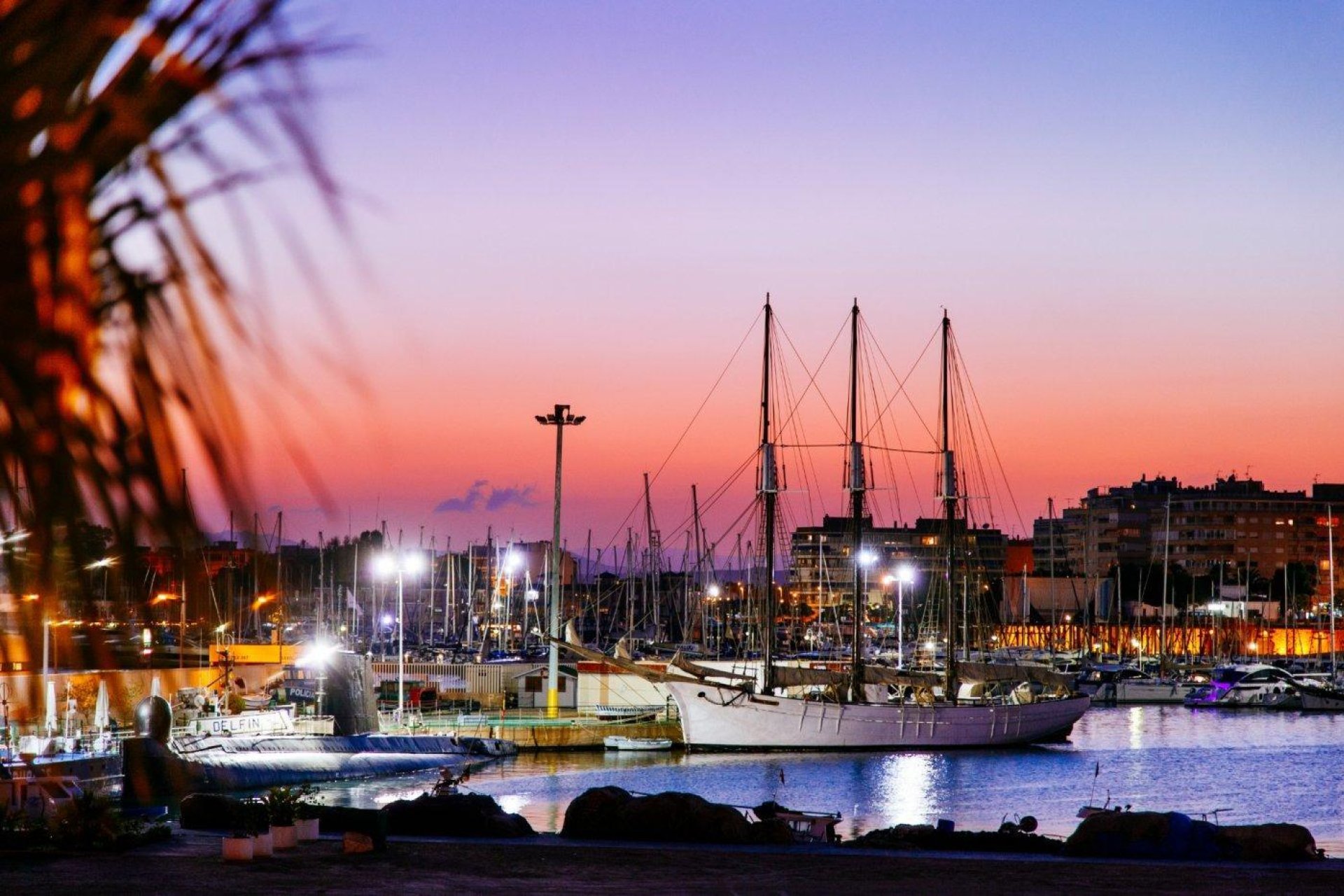 Segunda mano - Apartamento -
Torrevieja - Centro - Muelle Pesquero
