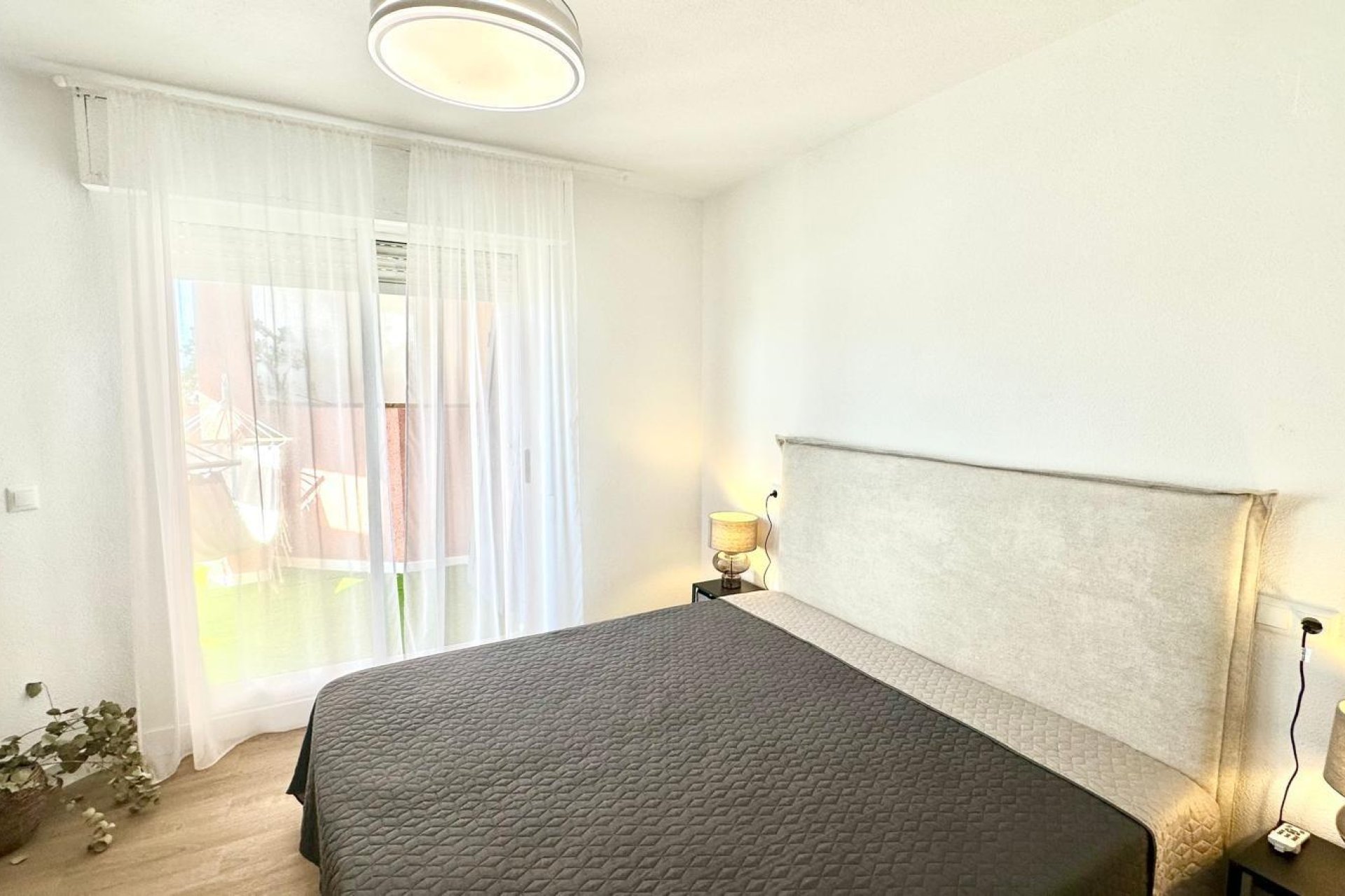 Segunda mano - Apartamento -
Torrevieja - Centro