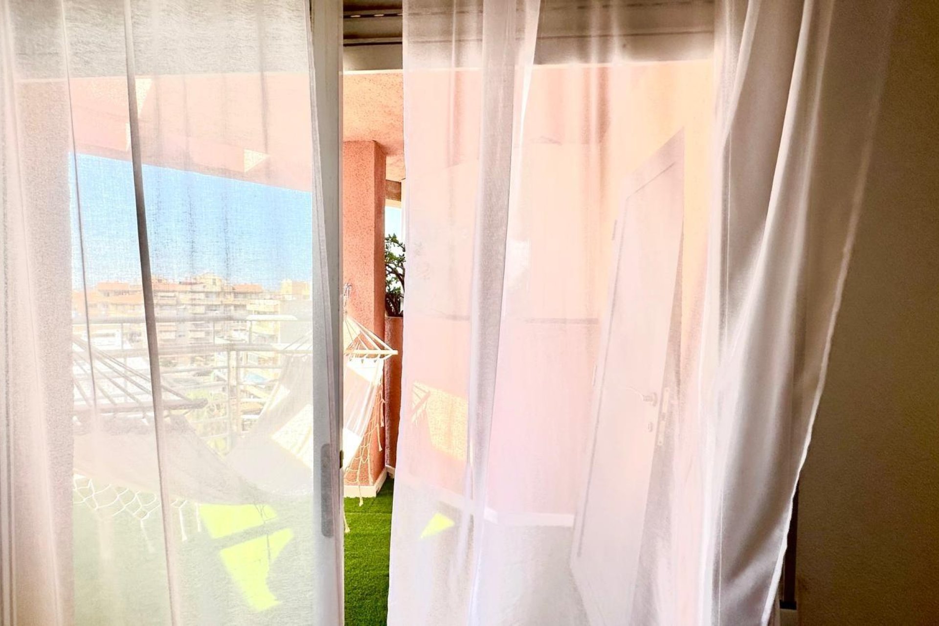 Segunda mano - Apartamento -
Torrevieja - Centro