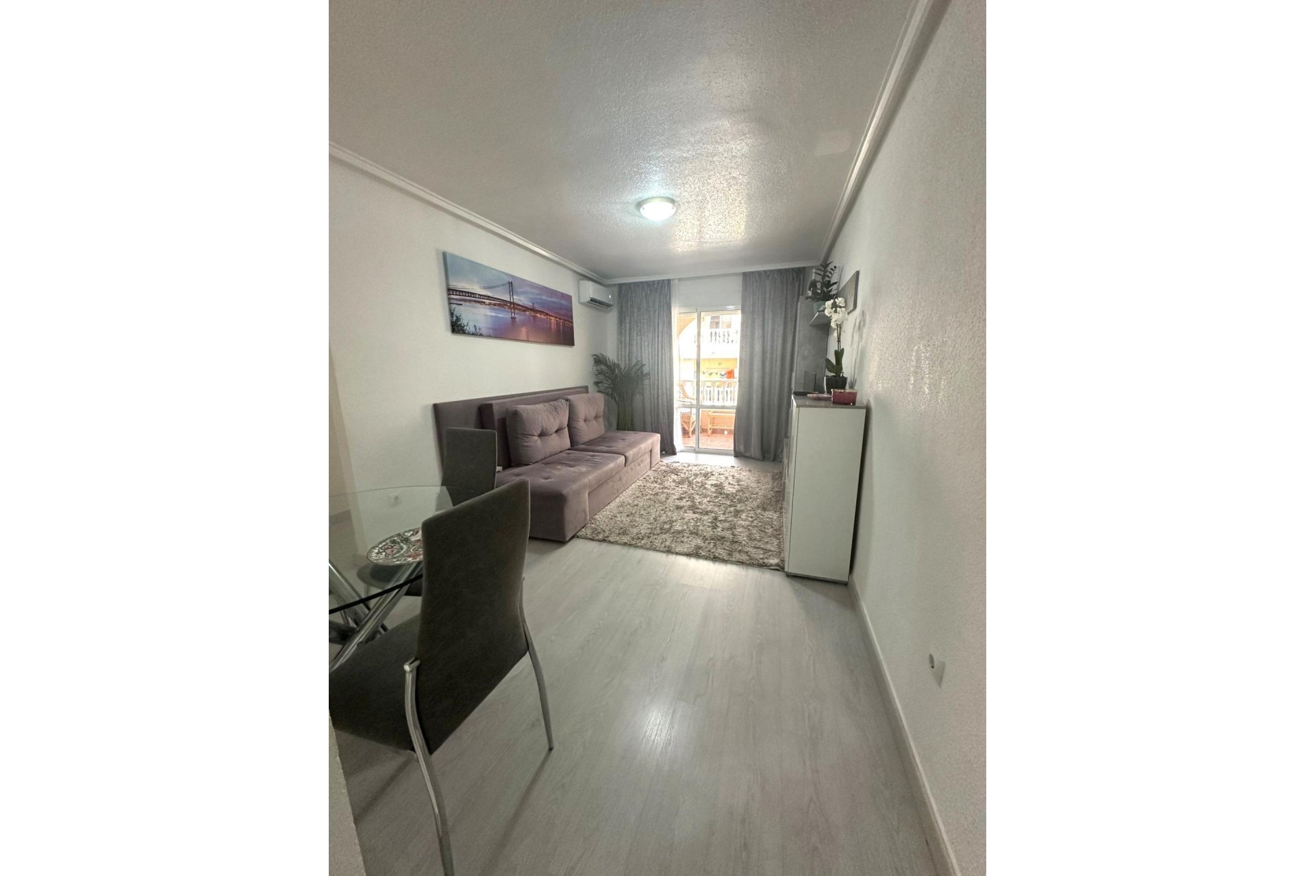 Segunda mano - Apartamento -
Torrevieja - Centro