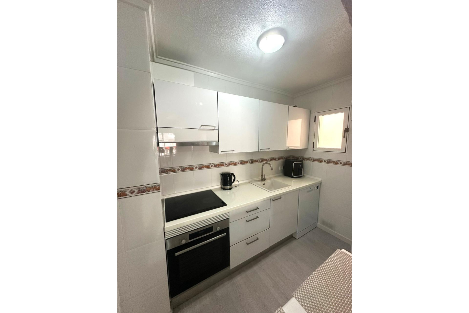 Segunda mano - Apartamento -
Torrevieja - Centro