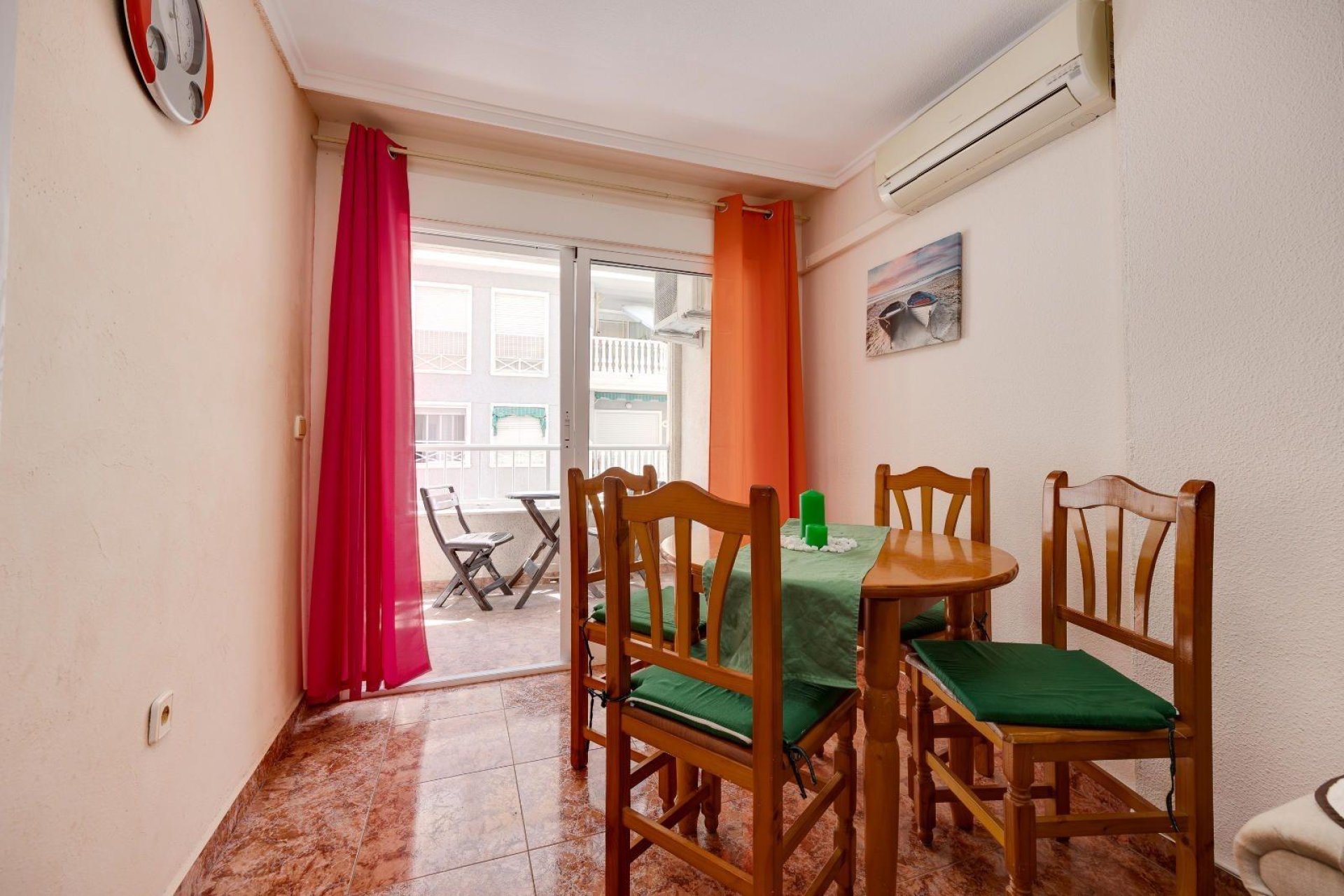 Segunda mano - Apartamento -
Torrevieja - Centro