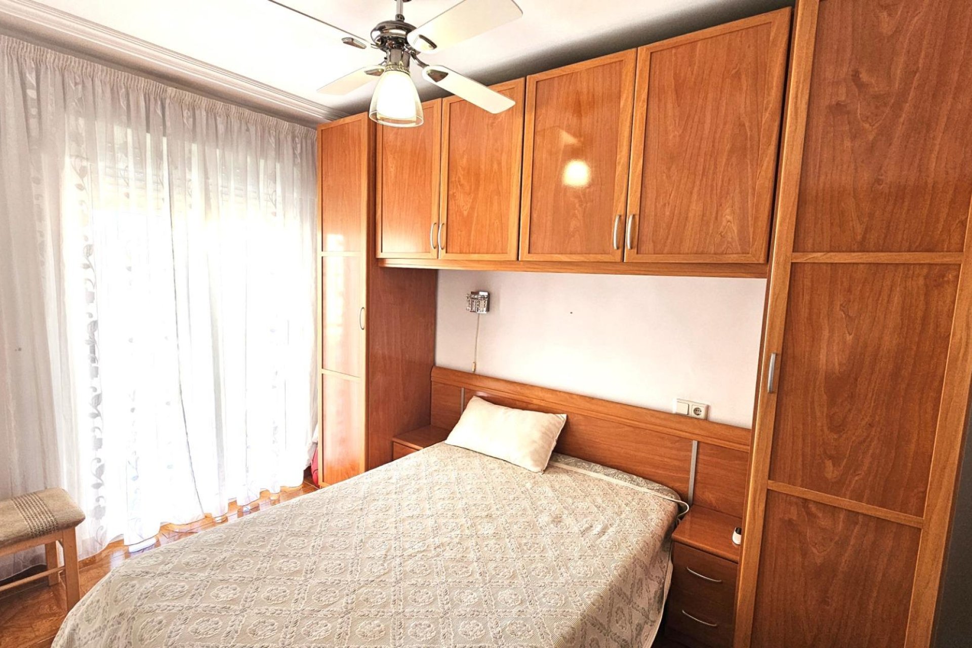 Segunda mano - Apartamento -
Torrevieja - Centro