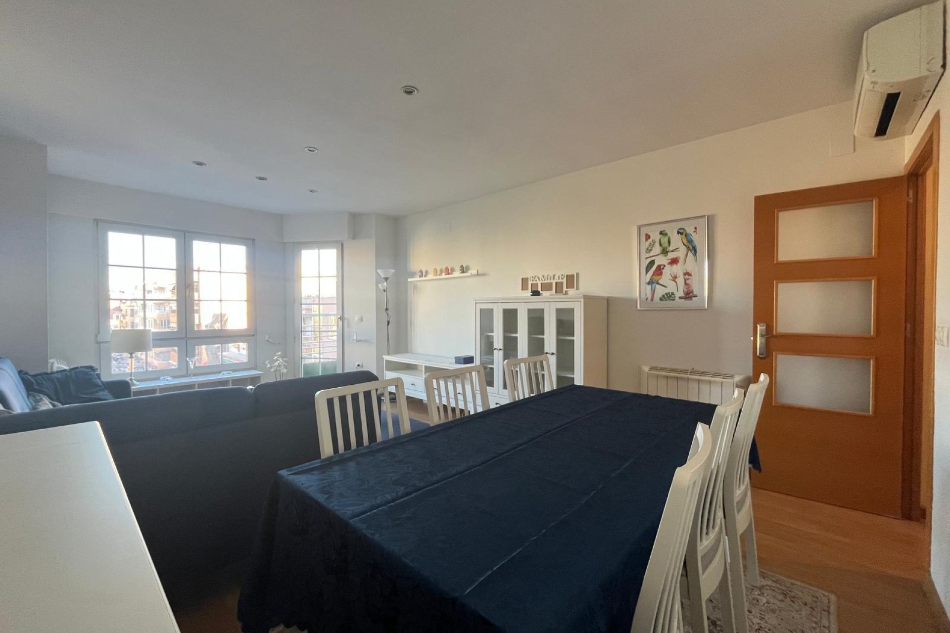 Segunda mano - Apartamento -
Torrevieja - Centro