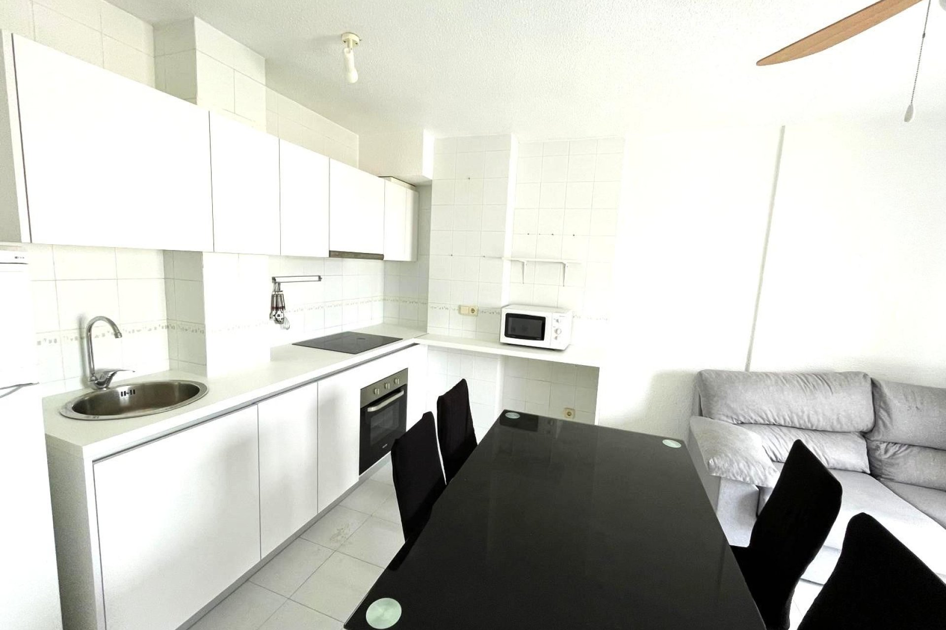 Segunda mano - Apartamento -
Torrevieja - Centro
