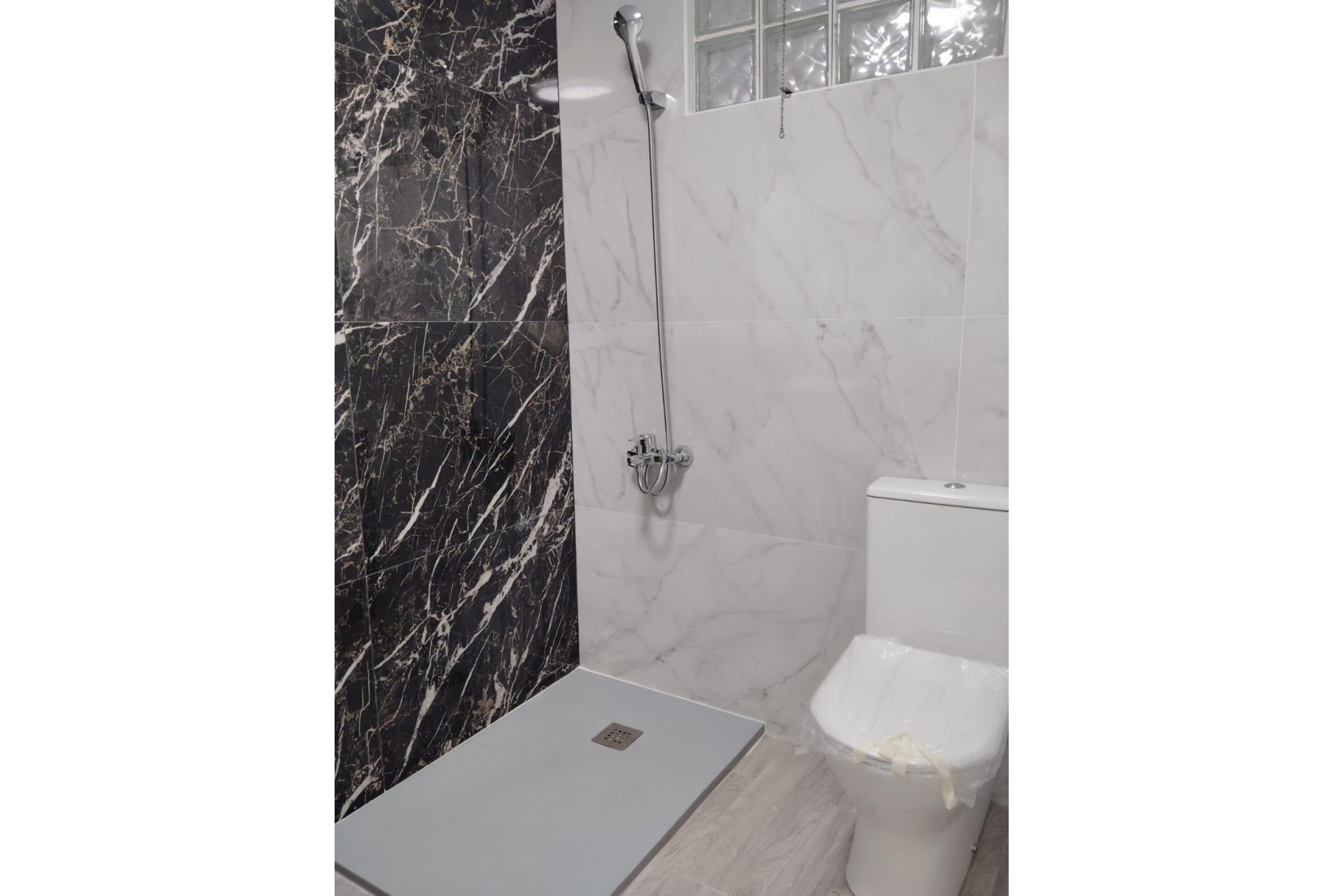 Segunda mano - Apartamento -
Torrevieja - Centro