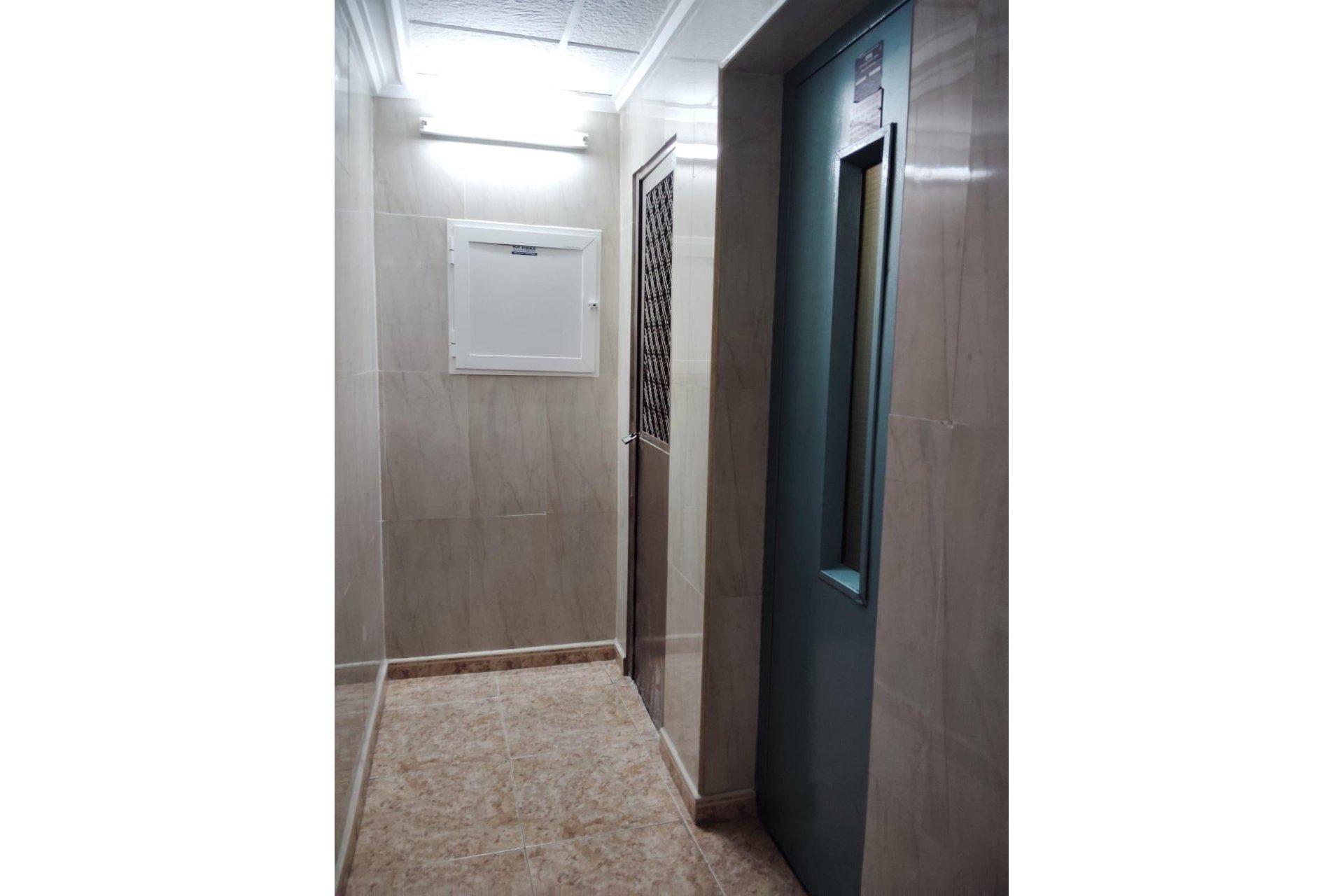 Segunda mano - Apartamento -
Torrevieja - Centro