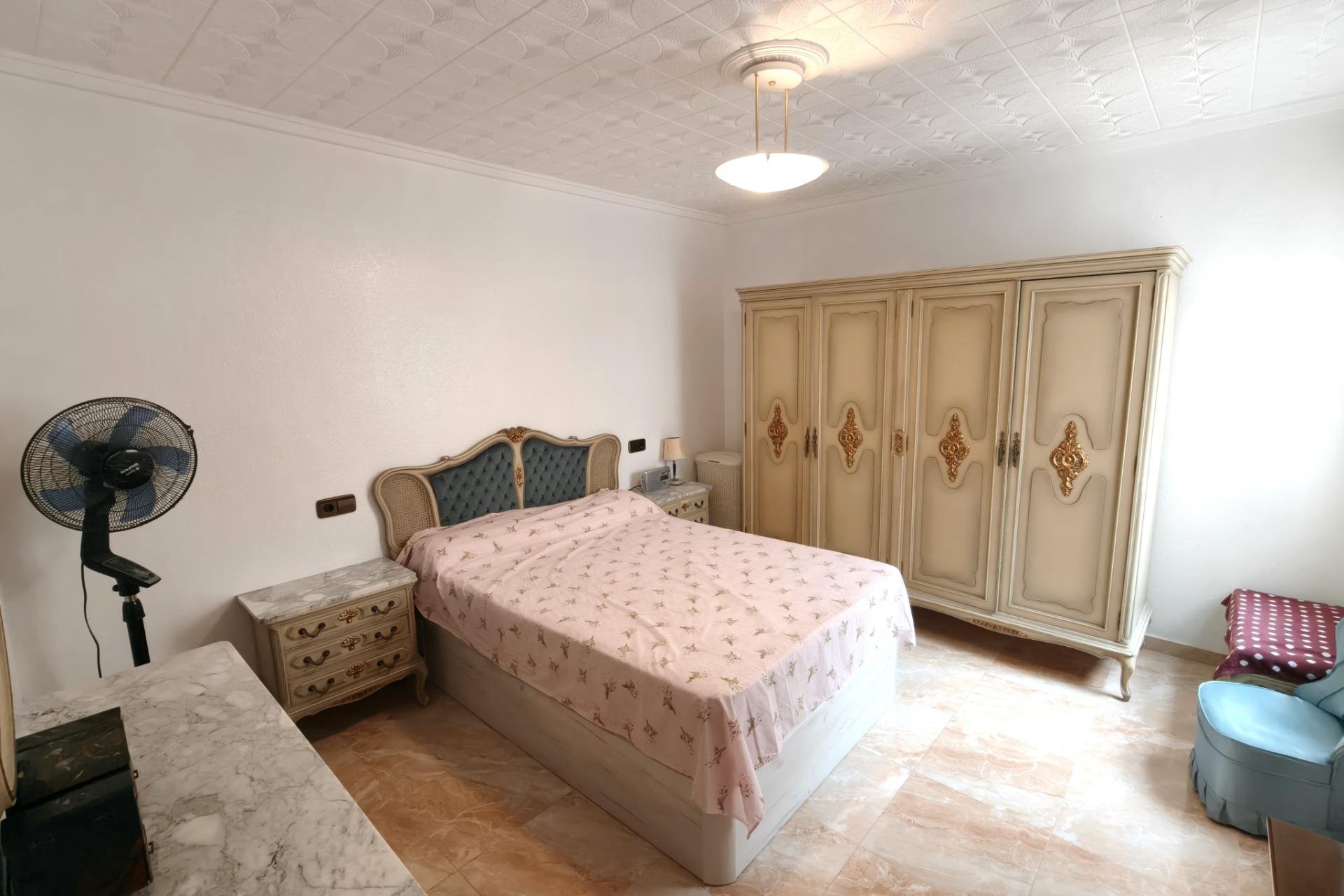 Segunda mano - Apartamento -
Torrevieja - Centro