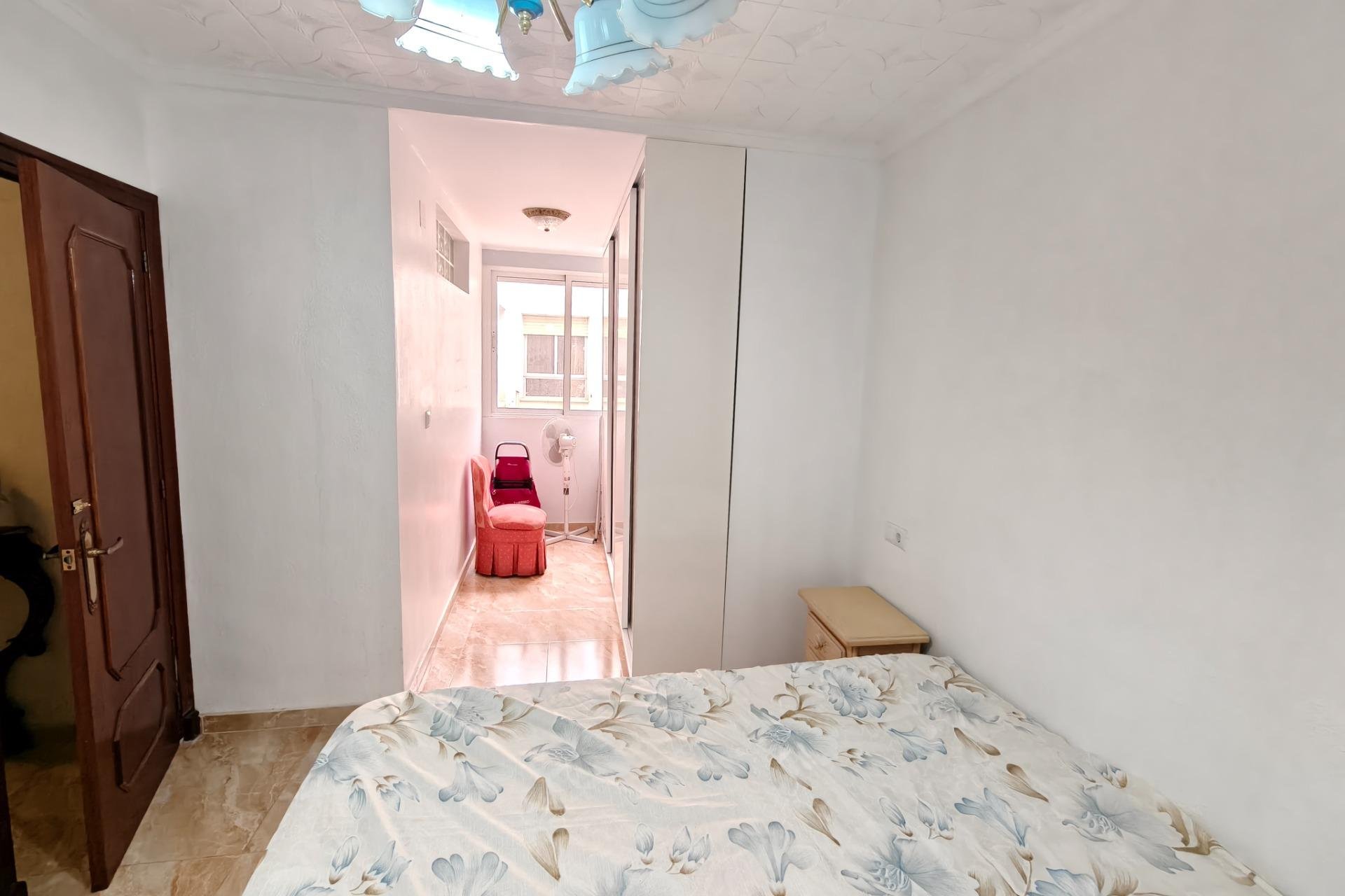 Segunda mano - Apartamento -
Torrevieja - Centro