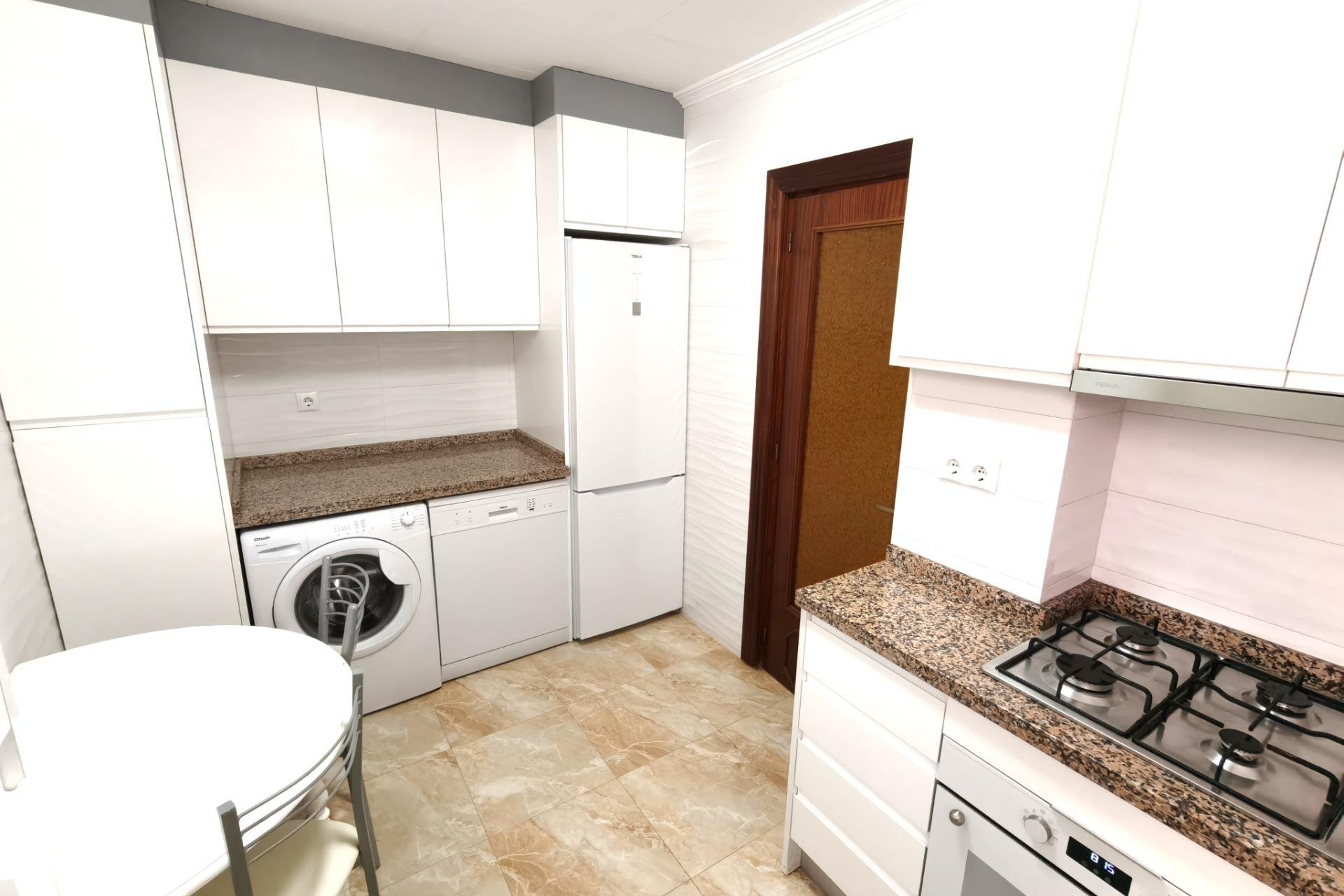 Segunda mano - Apartamento -
Torrevieja - Centro
