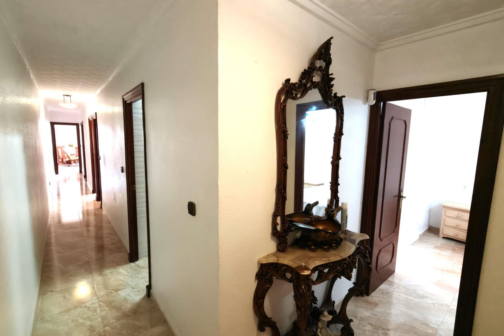Segunda mano - Apartamento -
Torrevieja - Centro
