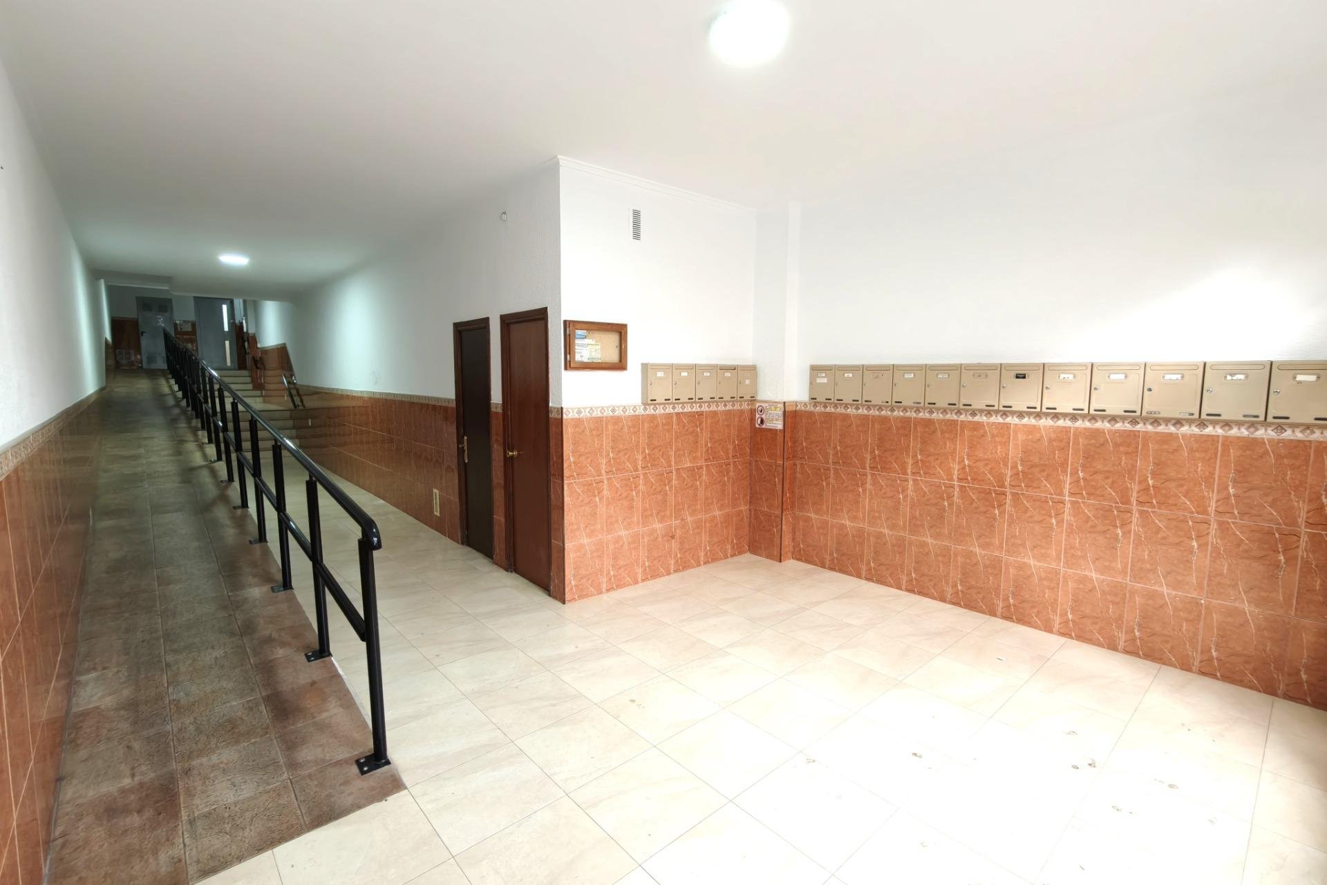 Segunda mano - Apartamento -
Torrevieja - Centro