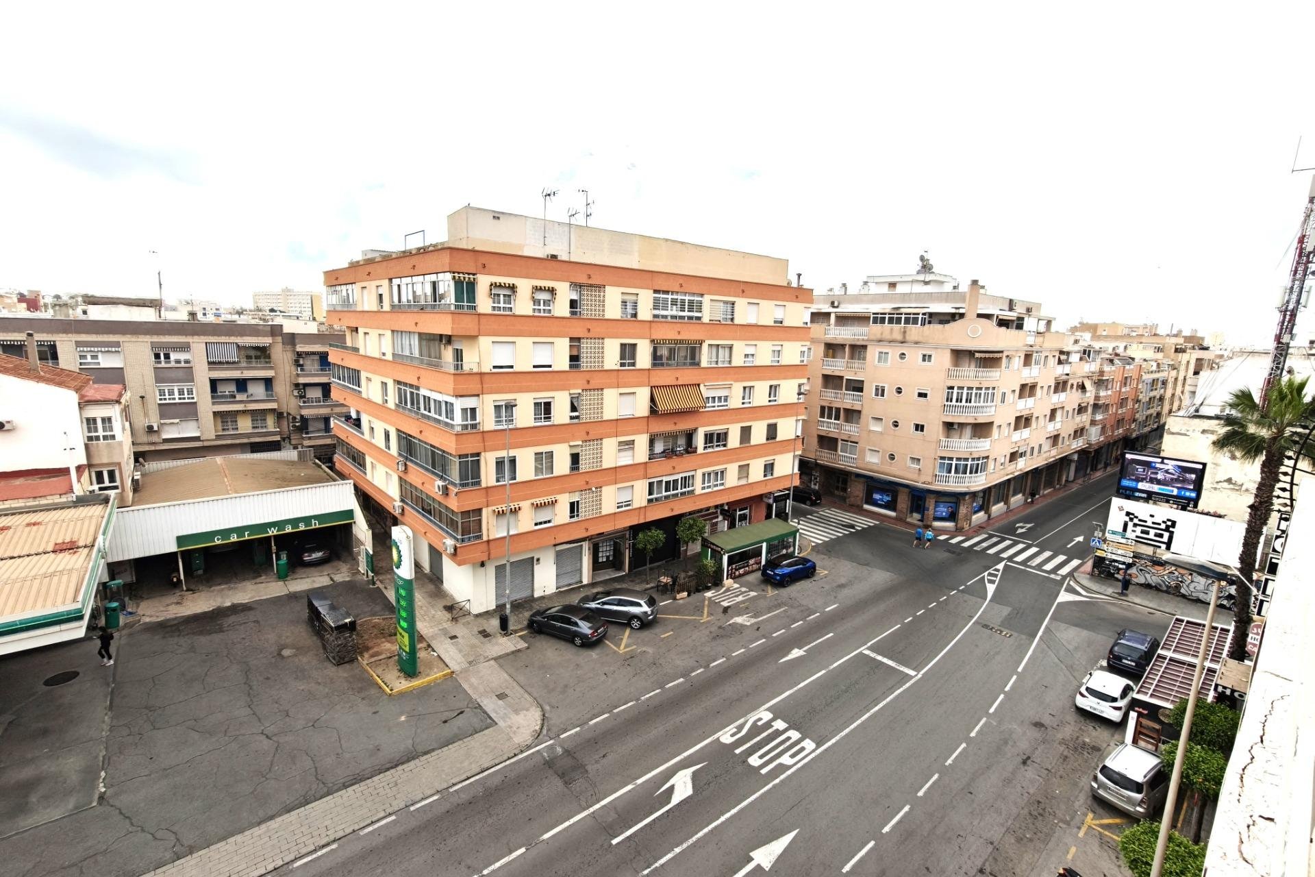 Segunda mano - Apartamento -
Torrevieja - Centro