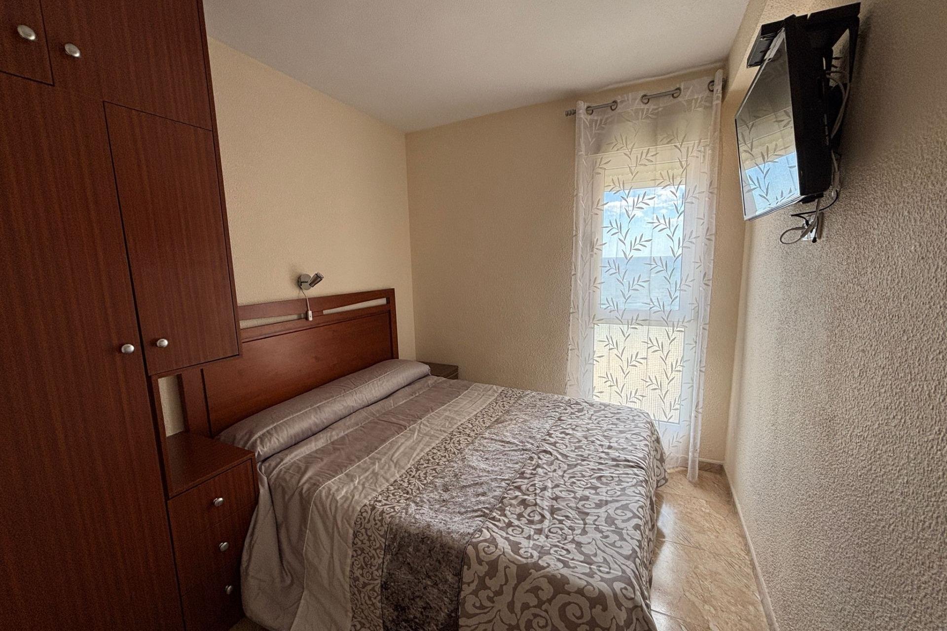 Segunda mano - Apartamento -
Torrevieja - Centro