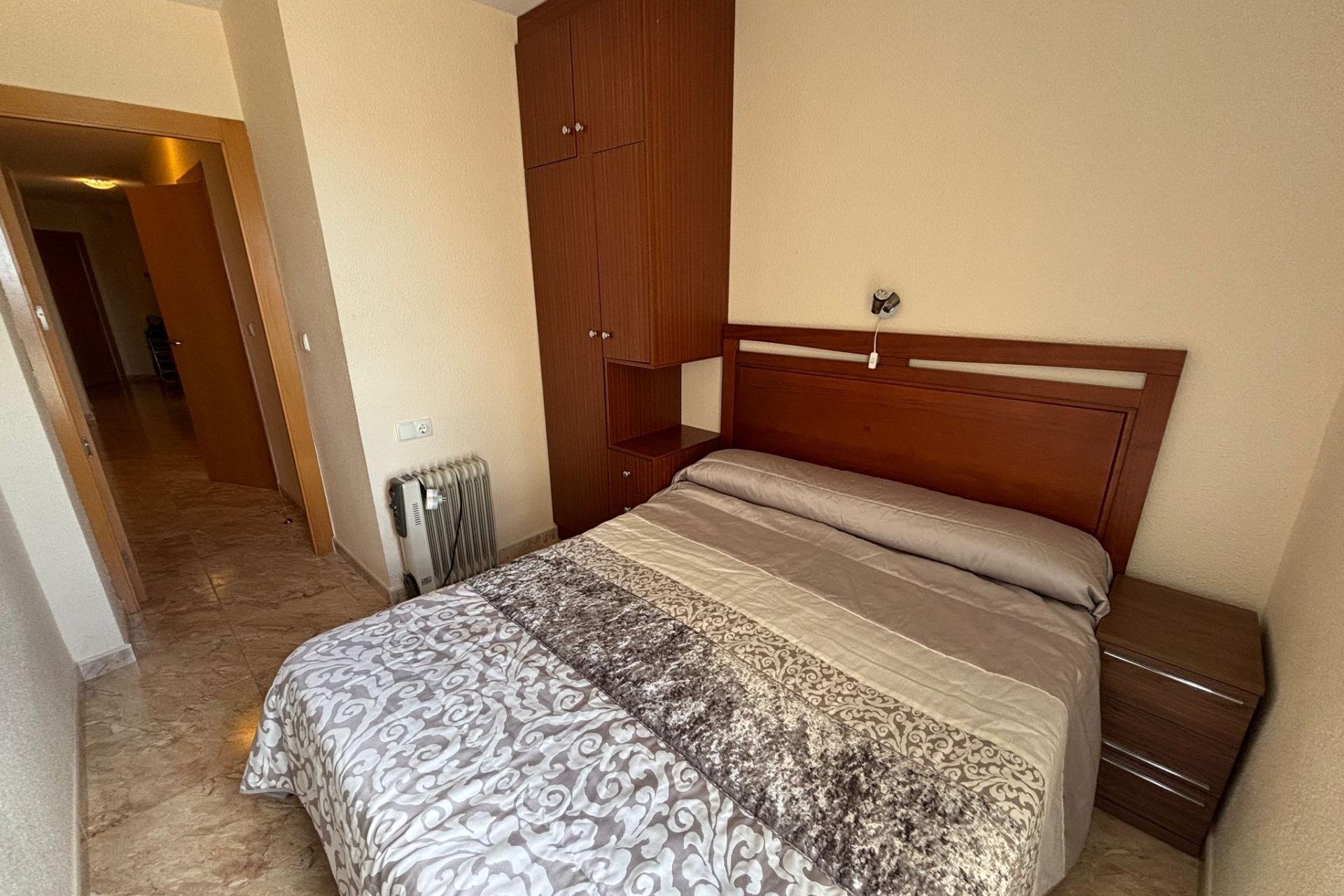 Segunda mano - Apartamento -
Torrevieja - Centro