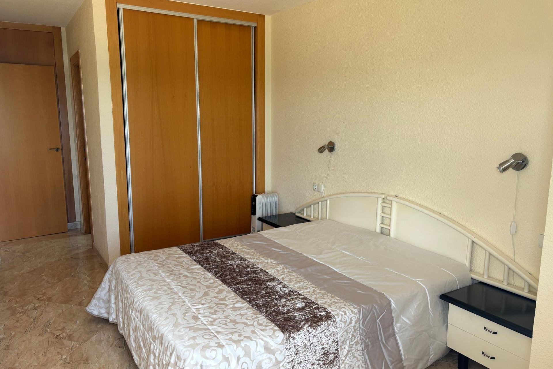Segunda mano - Apartamento -
Torrevieja - Centro