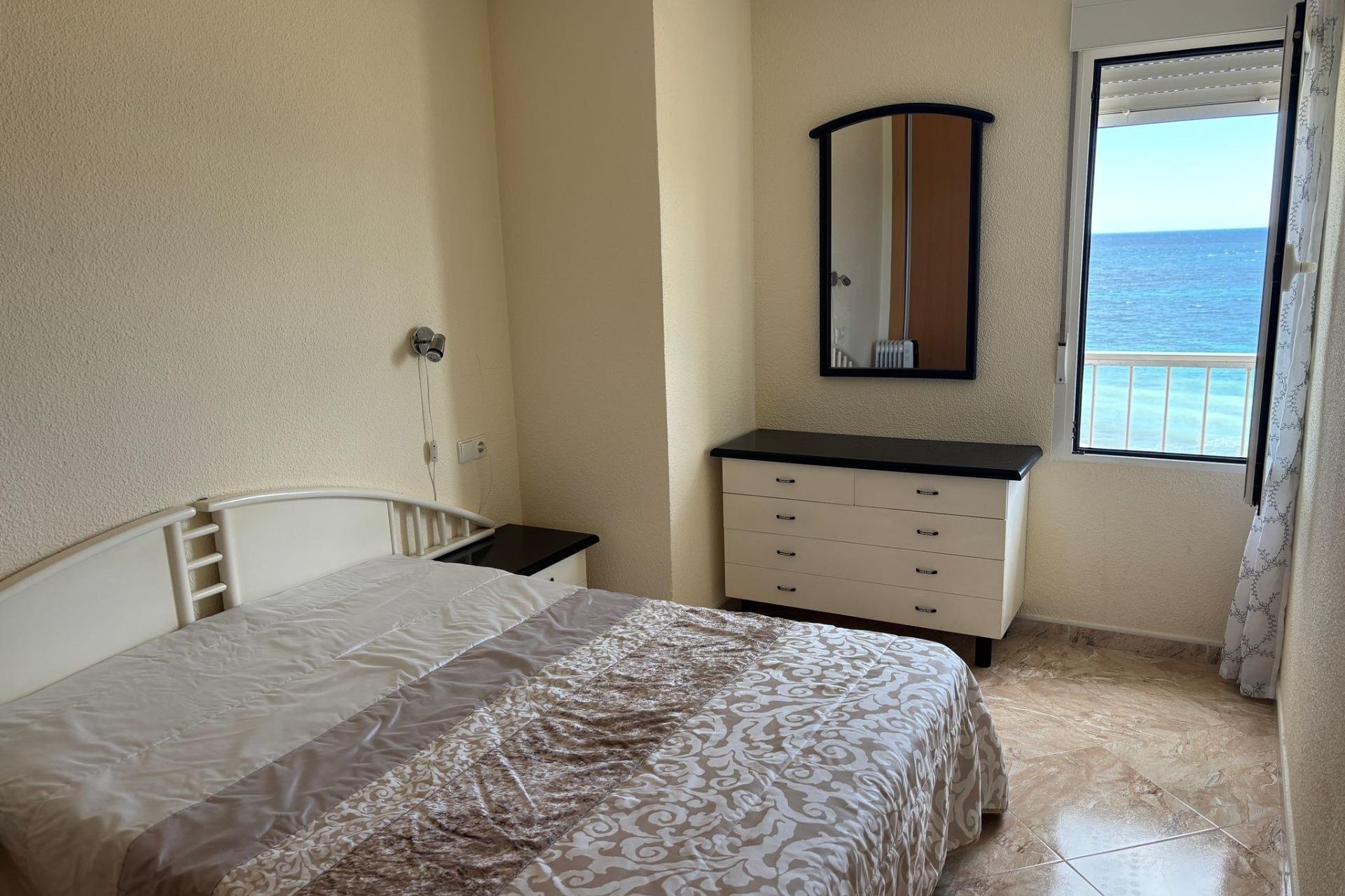 Segunda mano - Apartamento -
Torrevieja - Centro
