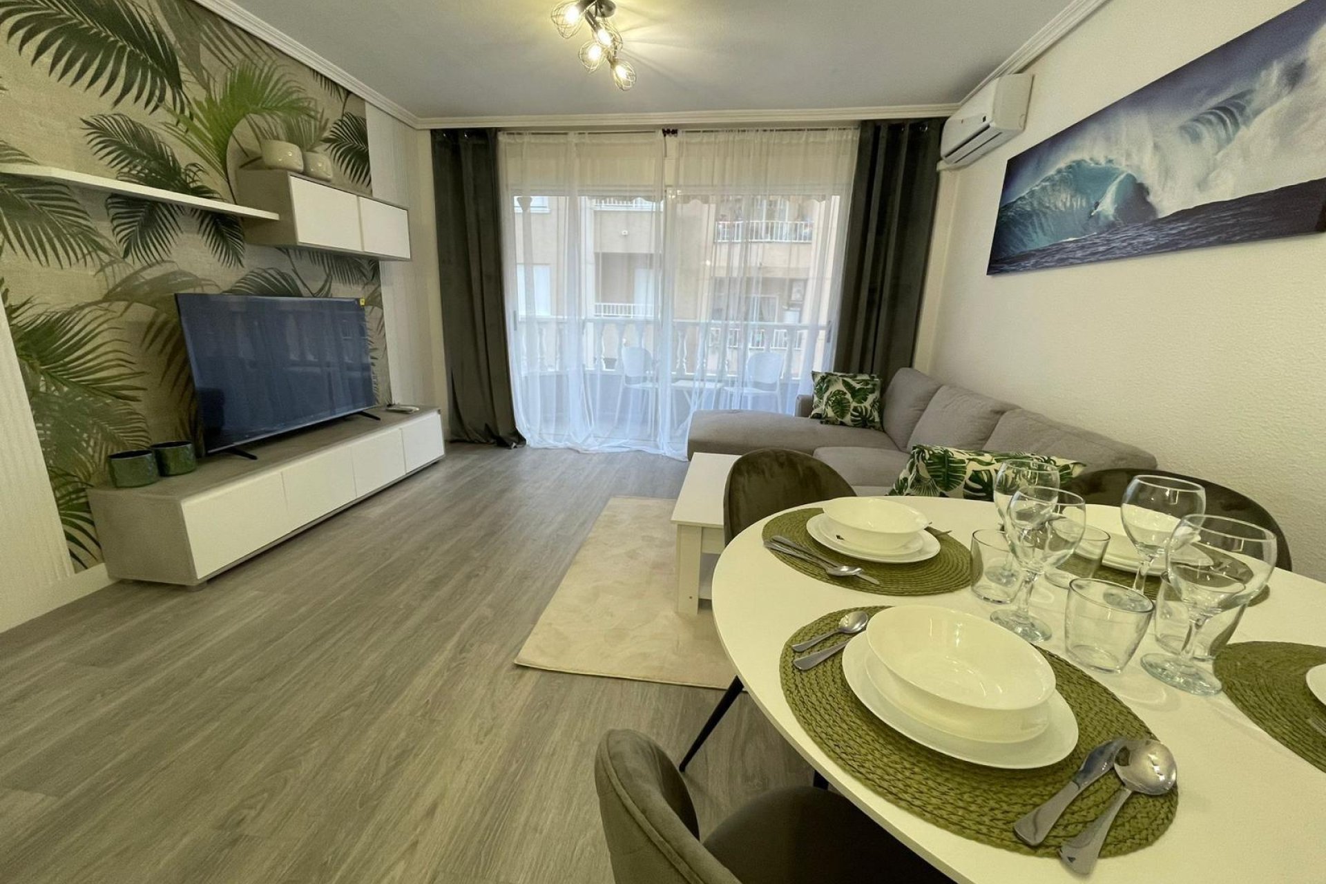 Segunda mano - Apartamento -
Torrevieja - Centro