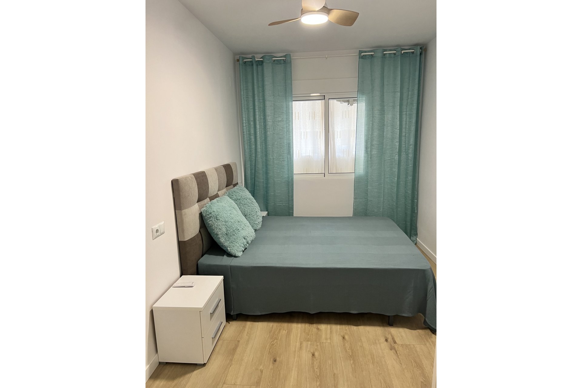 Segunda mano - Apartamento -
Torrevieja - Centro
