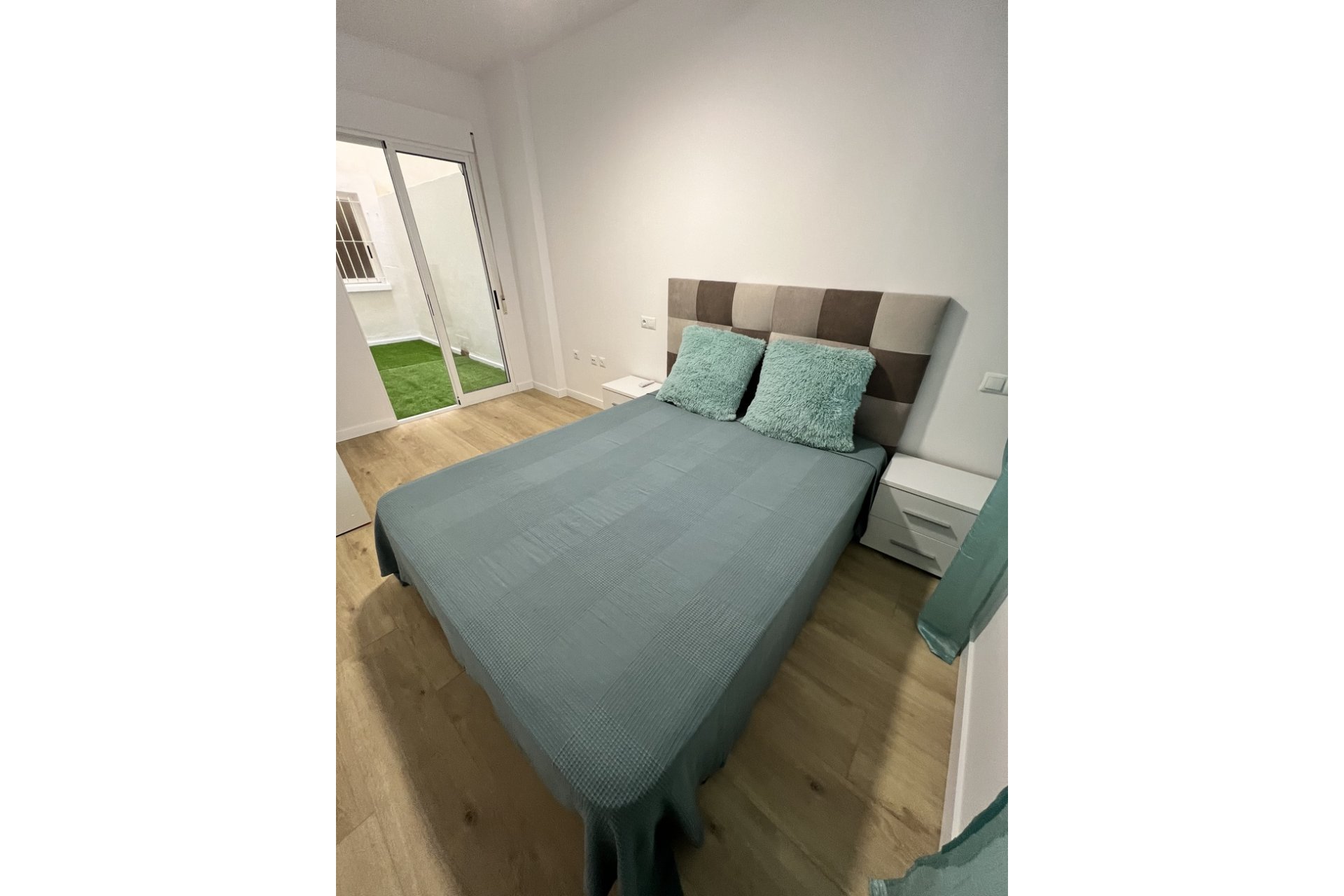 Segunda mano - Apartamento -
Torrevieja - Centro
