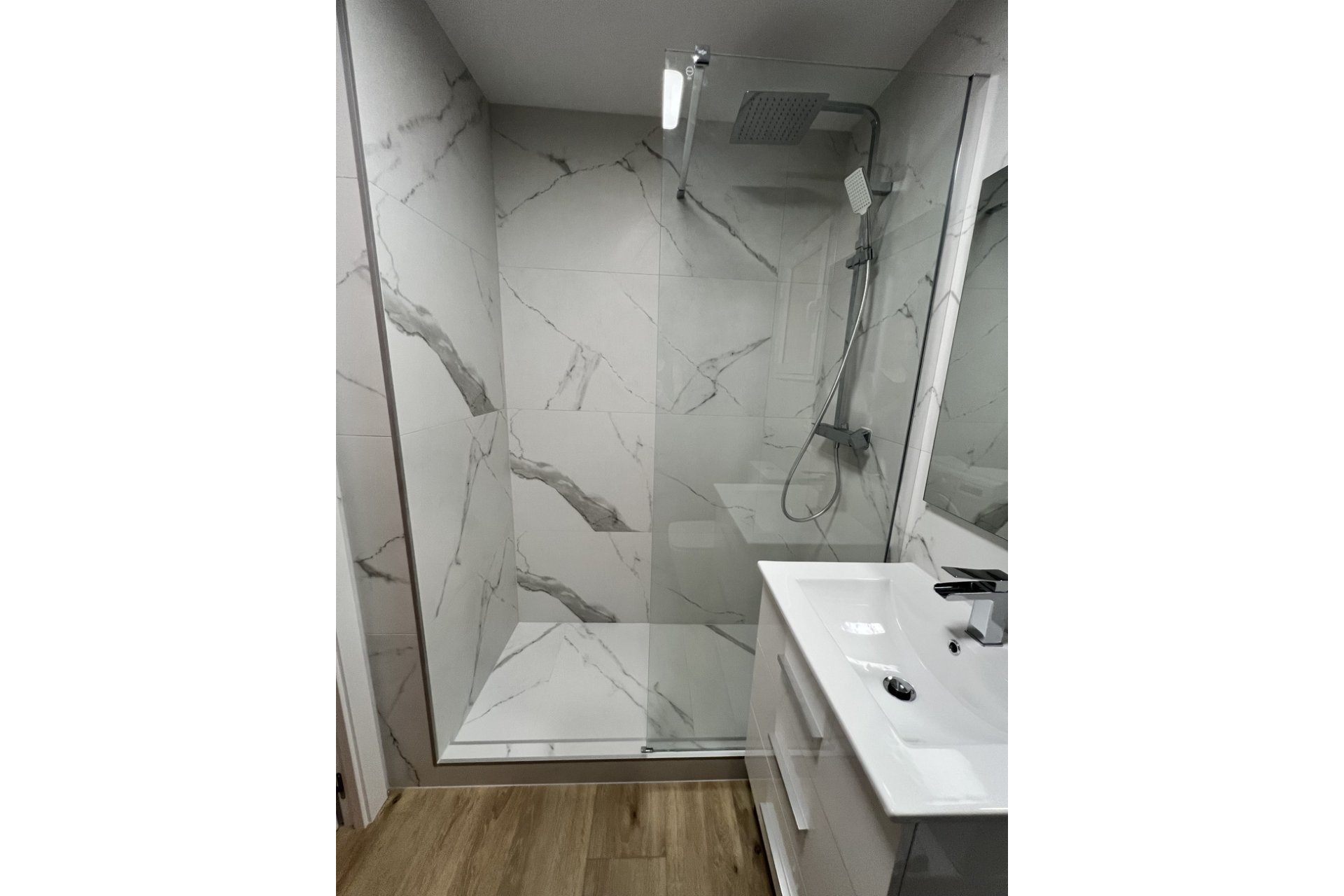 Segunda mano - Apartamento -
Torrevieja - Centro