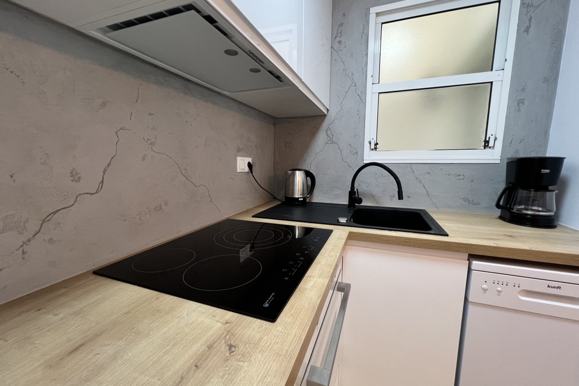 Segunda mano - Apartamento -
Torrevieja - Centro