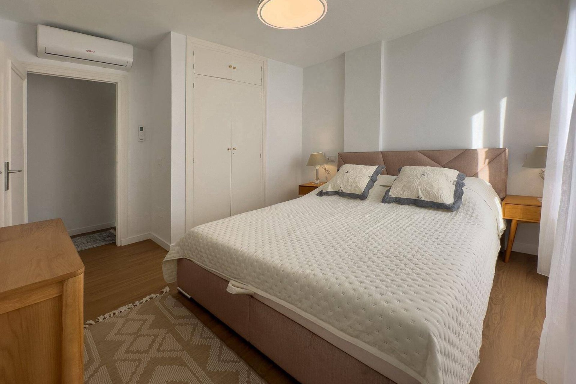 Segunda mano - Apartamento -
Torrevieja - Centro