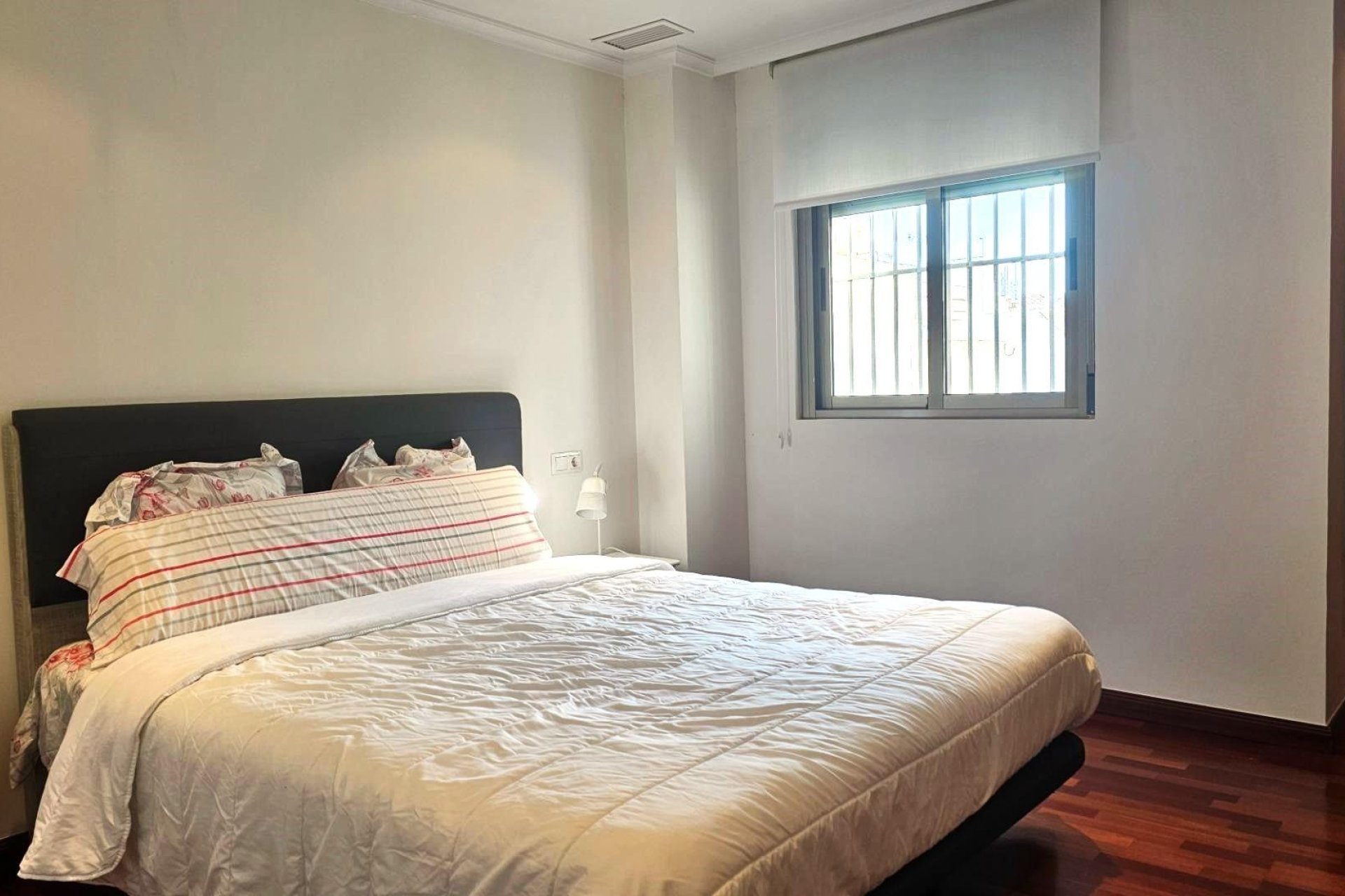 Segunda mano - Apartamento -
Torrevieja - Centro