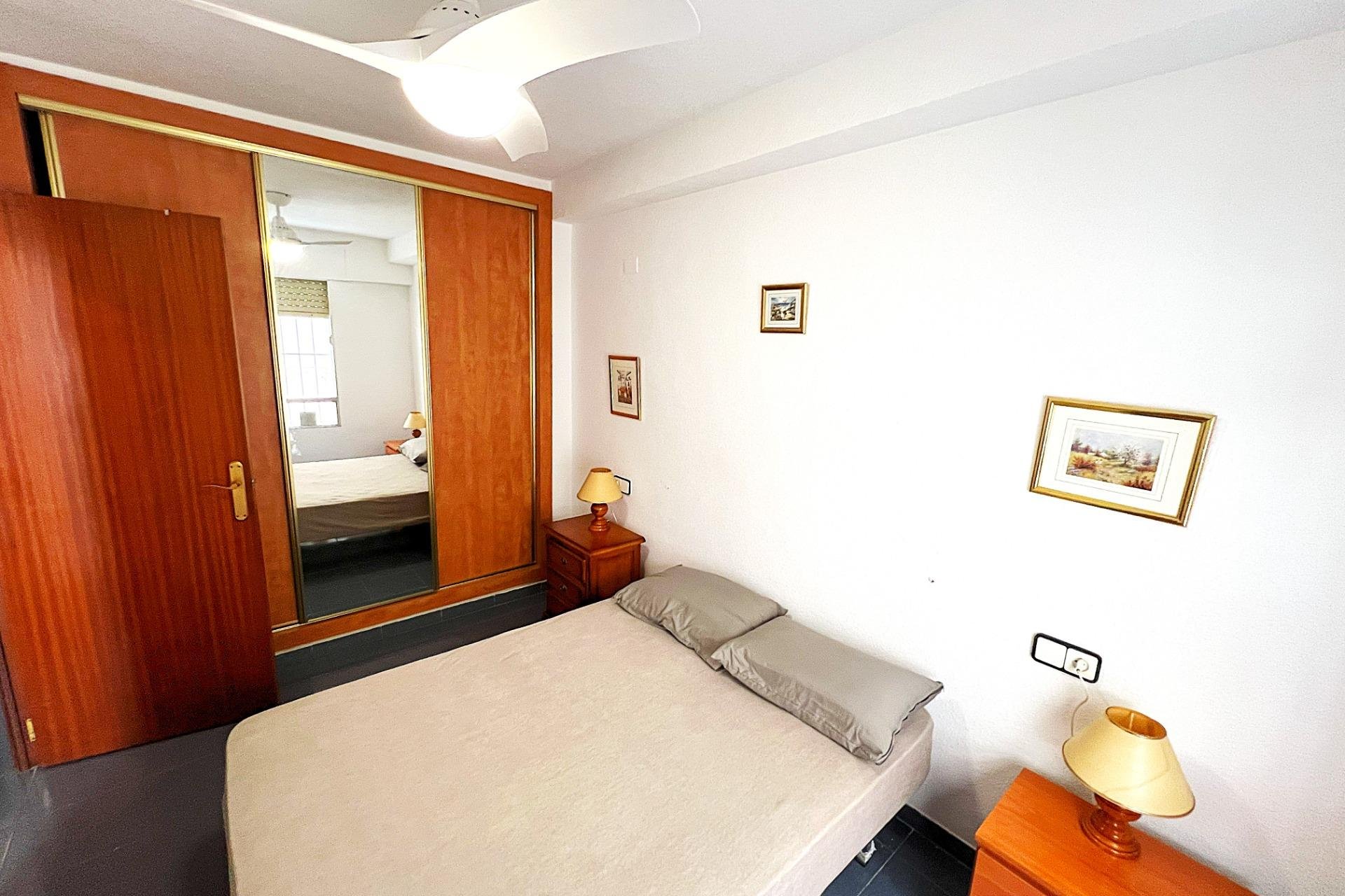 Segunda mano - Apartamento -
Torrevieja - Centro