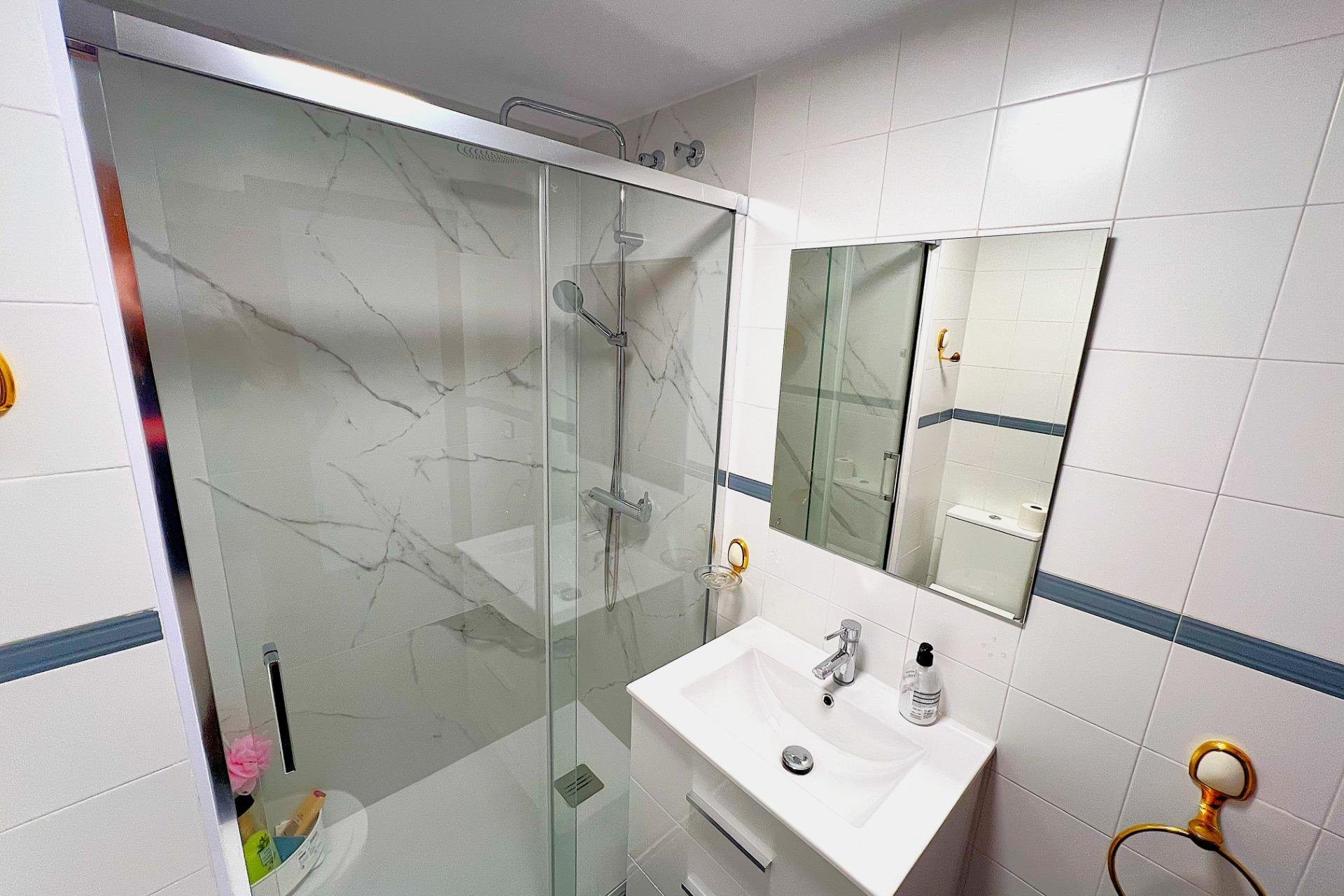 Segunda mano - Apartamento -
Torrevieja - Centro