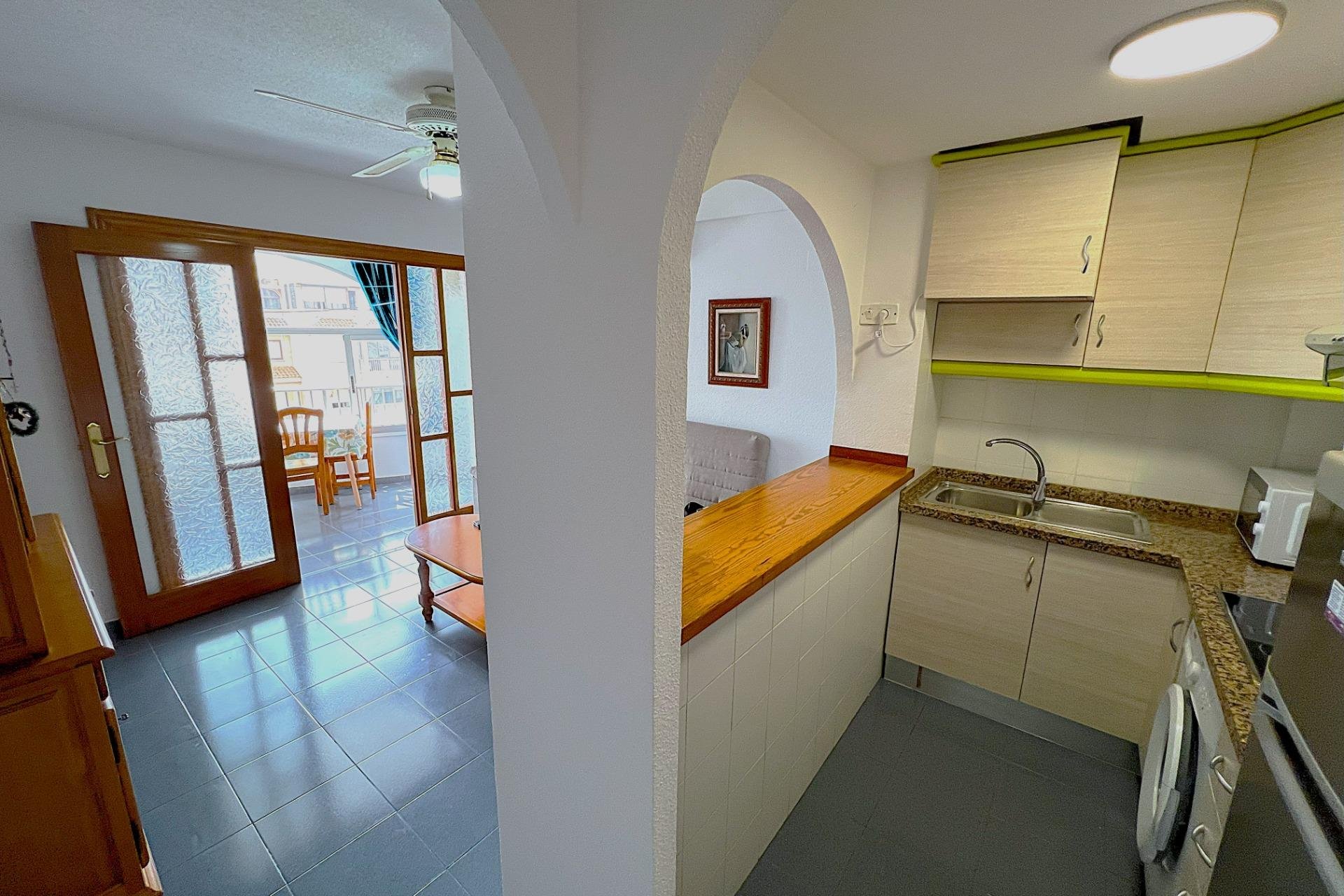 Segunda mano - Apartamento -
Torrevieja - Centro