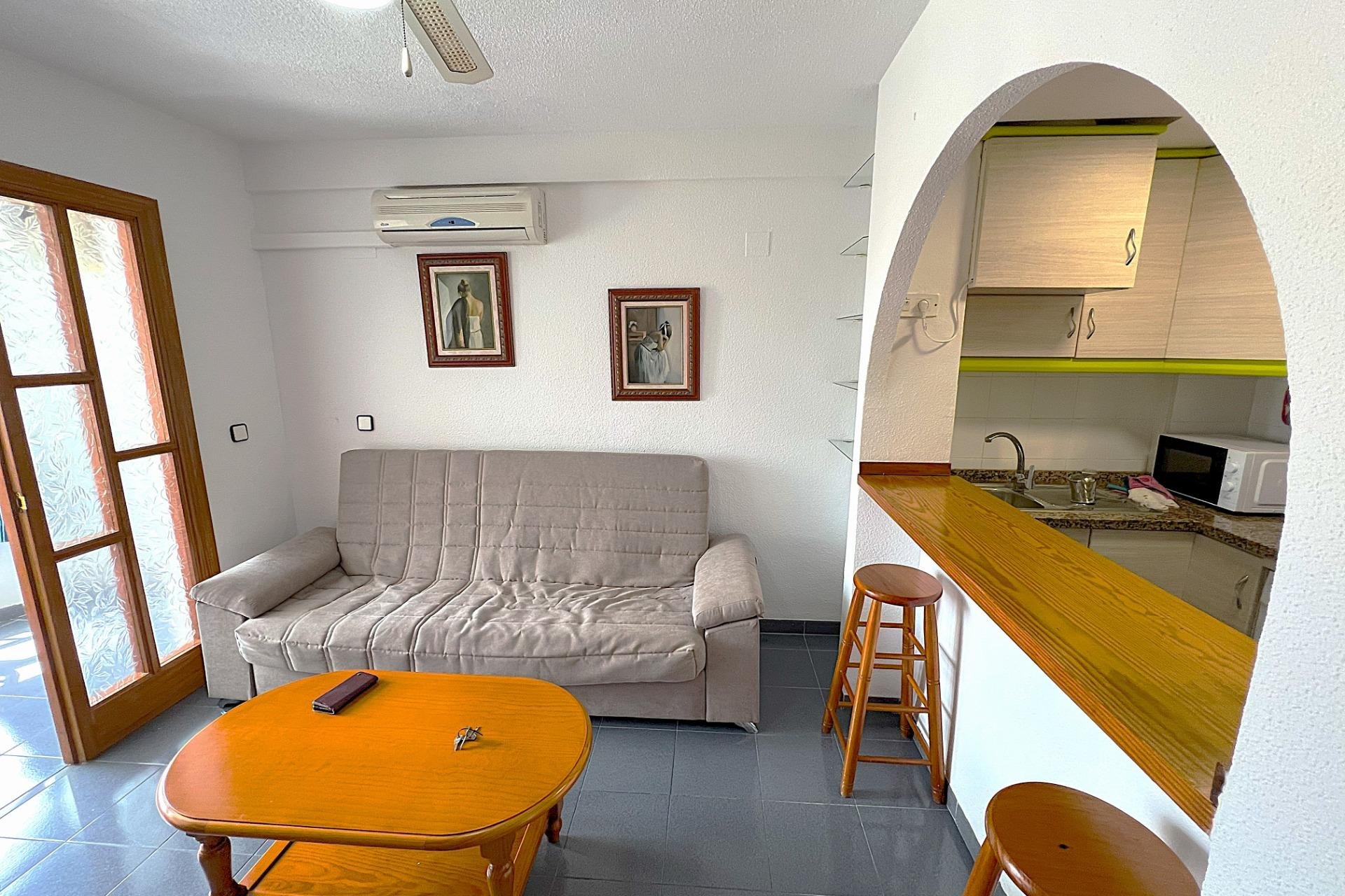 Segunda mano - Apartamento -
Torrevieja - Centro