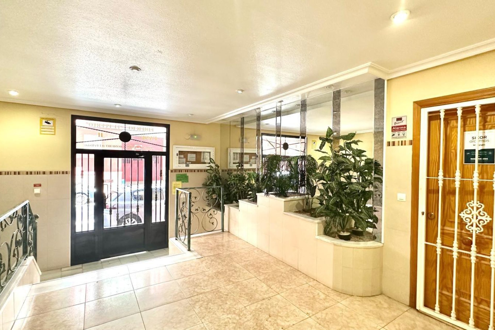 Segunda mano - Apartamento -
Torrevieja - Centro