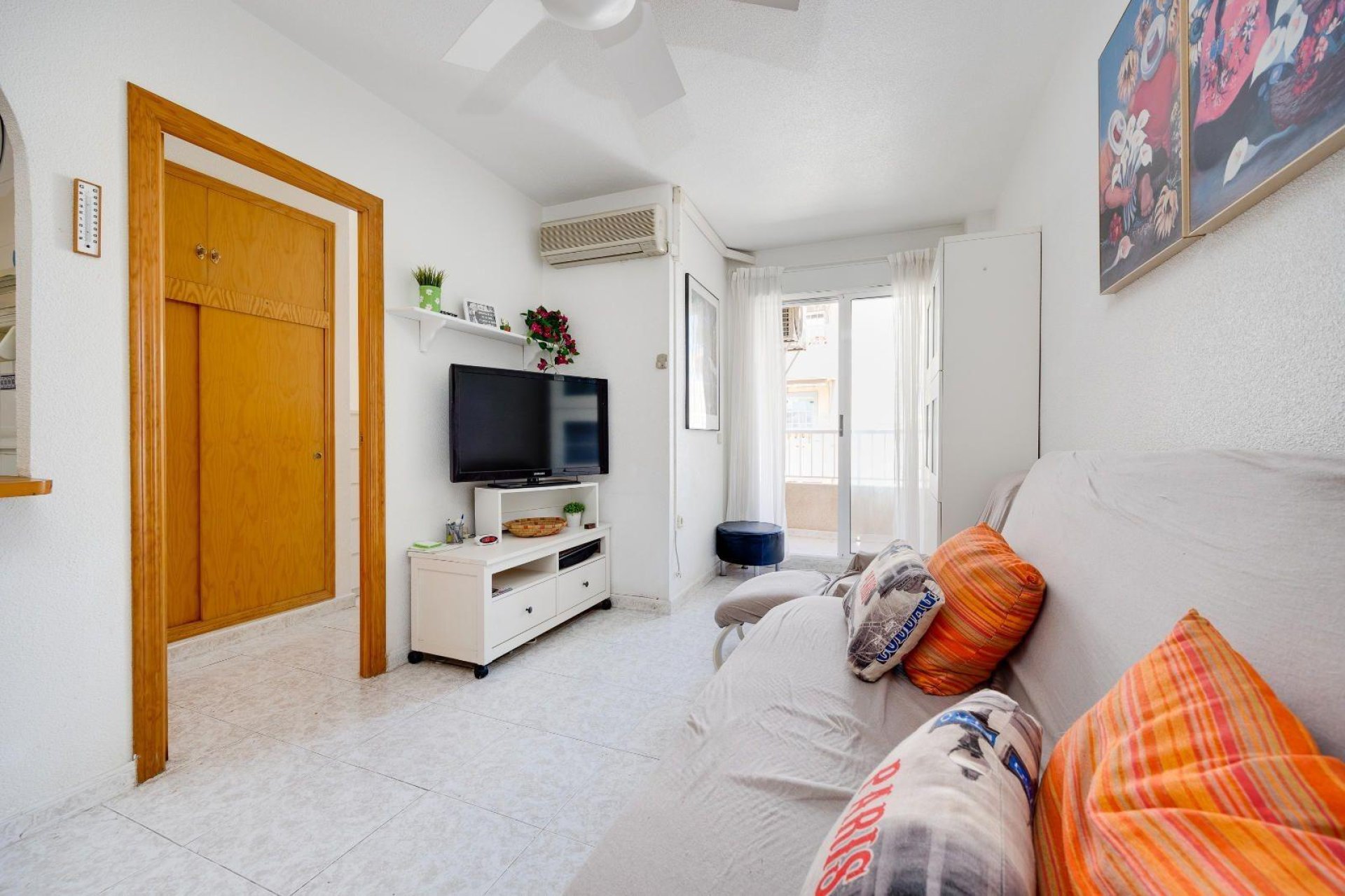 Segunda mano - Apartamento -
Torrevieja - Centro