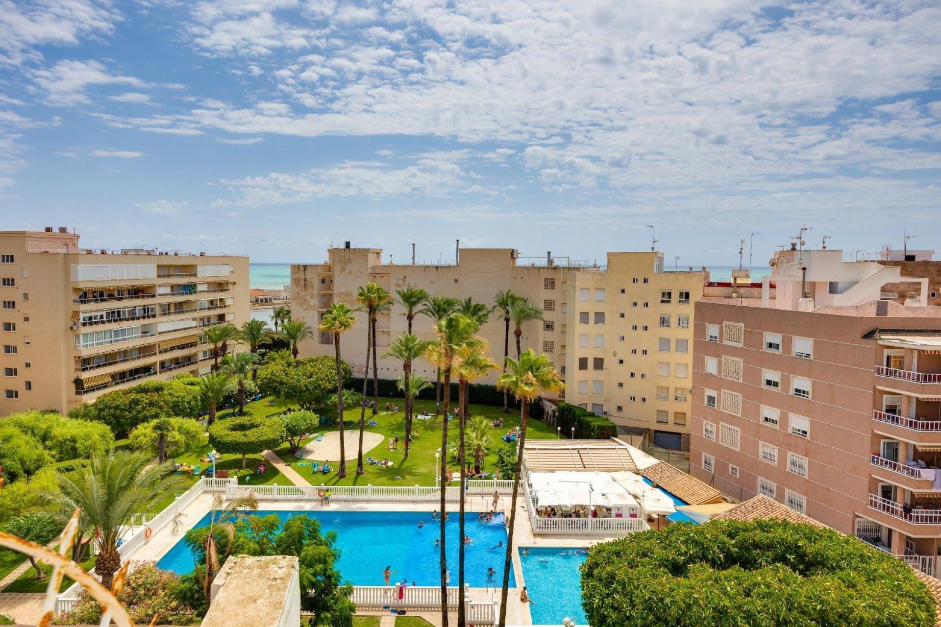 Segunda mano - Apartamento -
Torrevieja - Centro