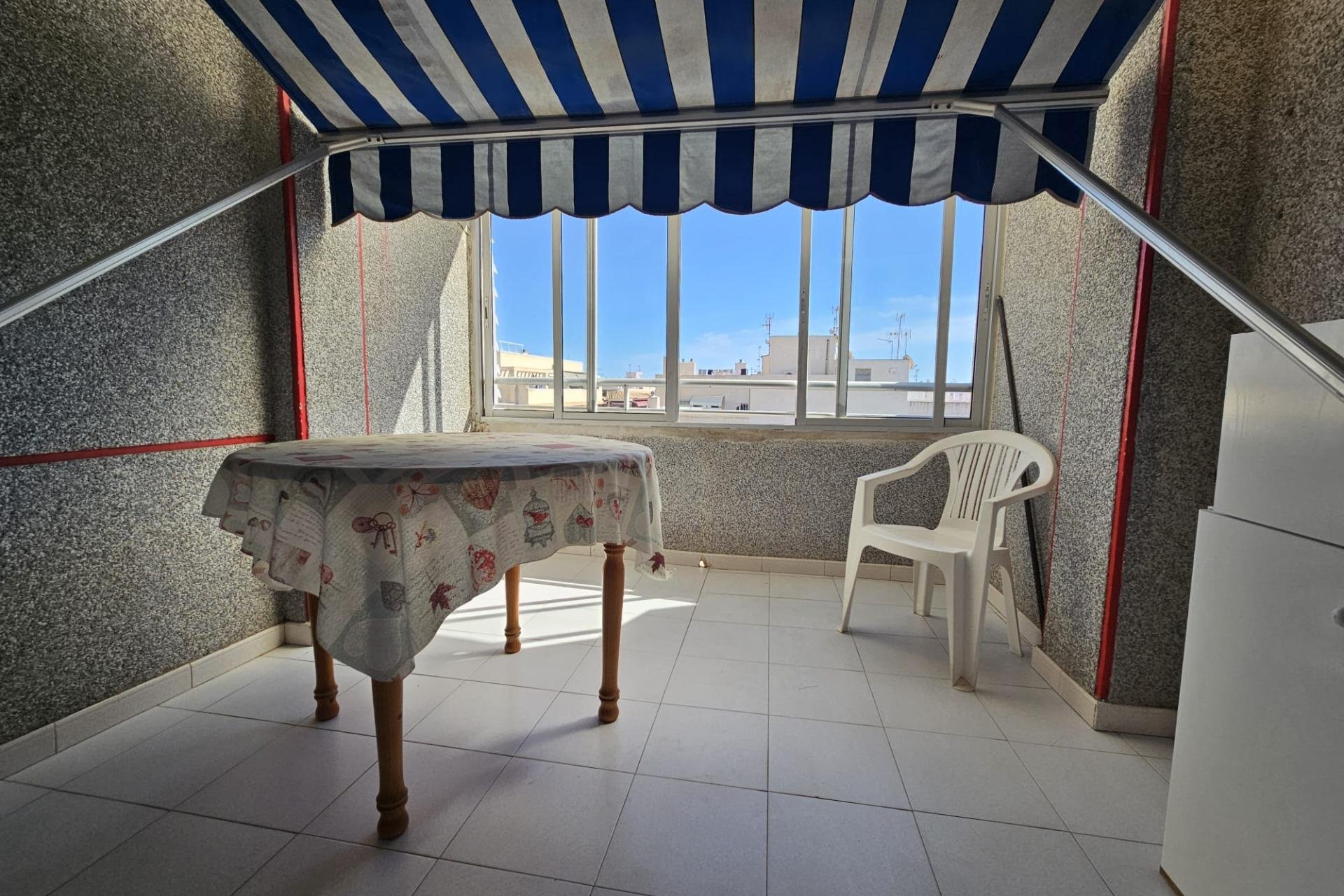 Segunda mano - Apartamento -
Torrevieja - Centro