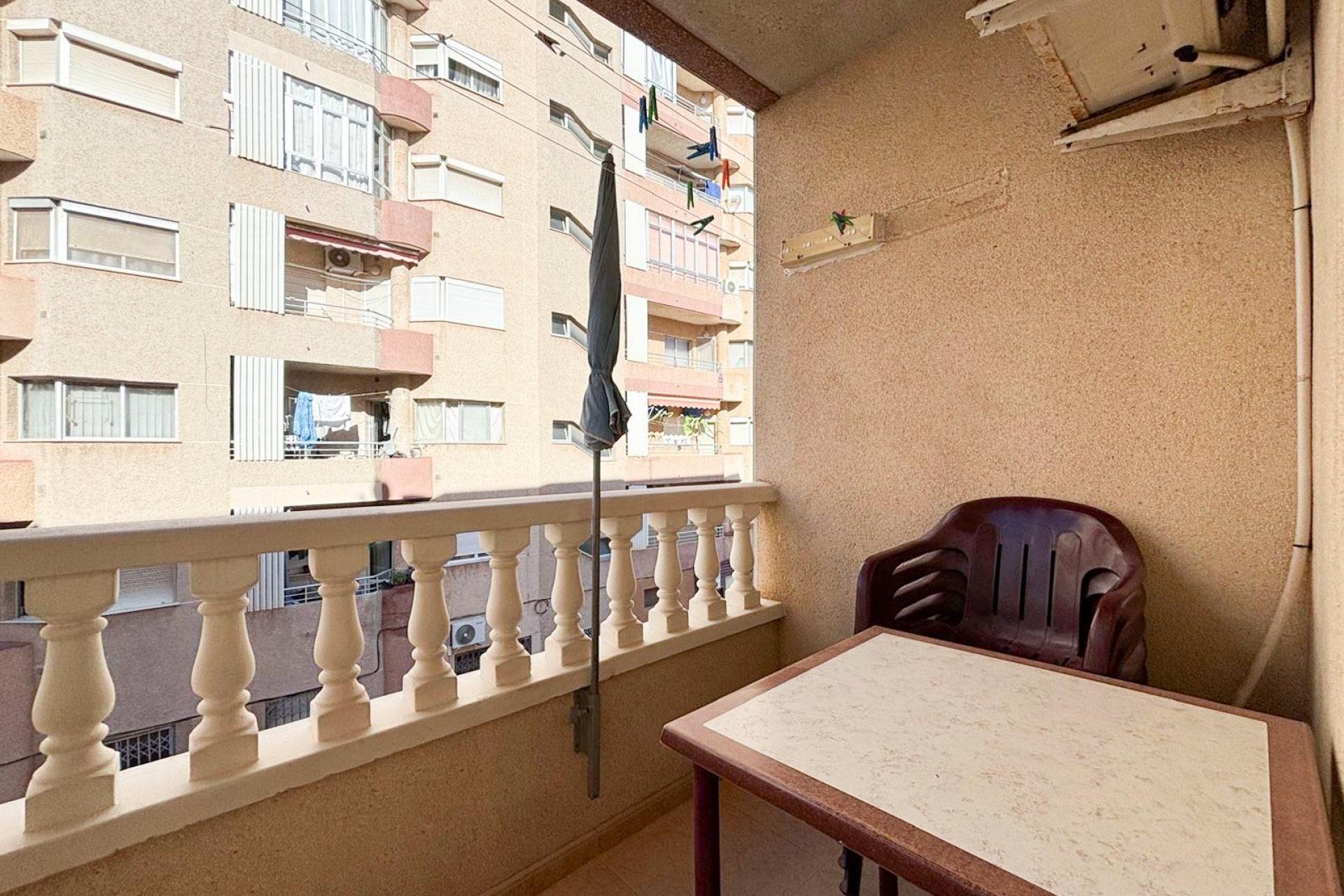 Segunda mano - Apartamento -
Torrevieja - Centro