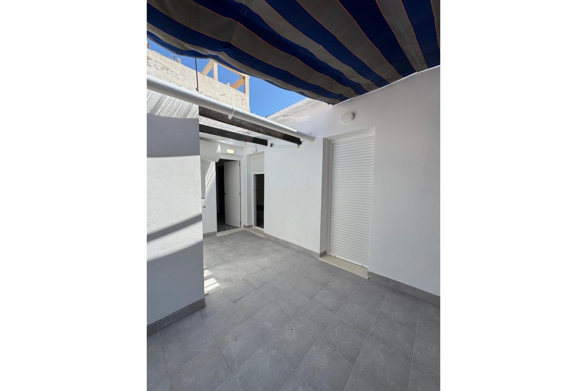 Segunda mano - Apartamento -
Torrevieja - Centro