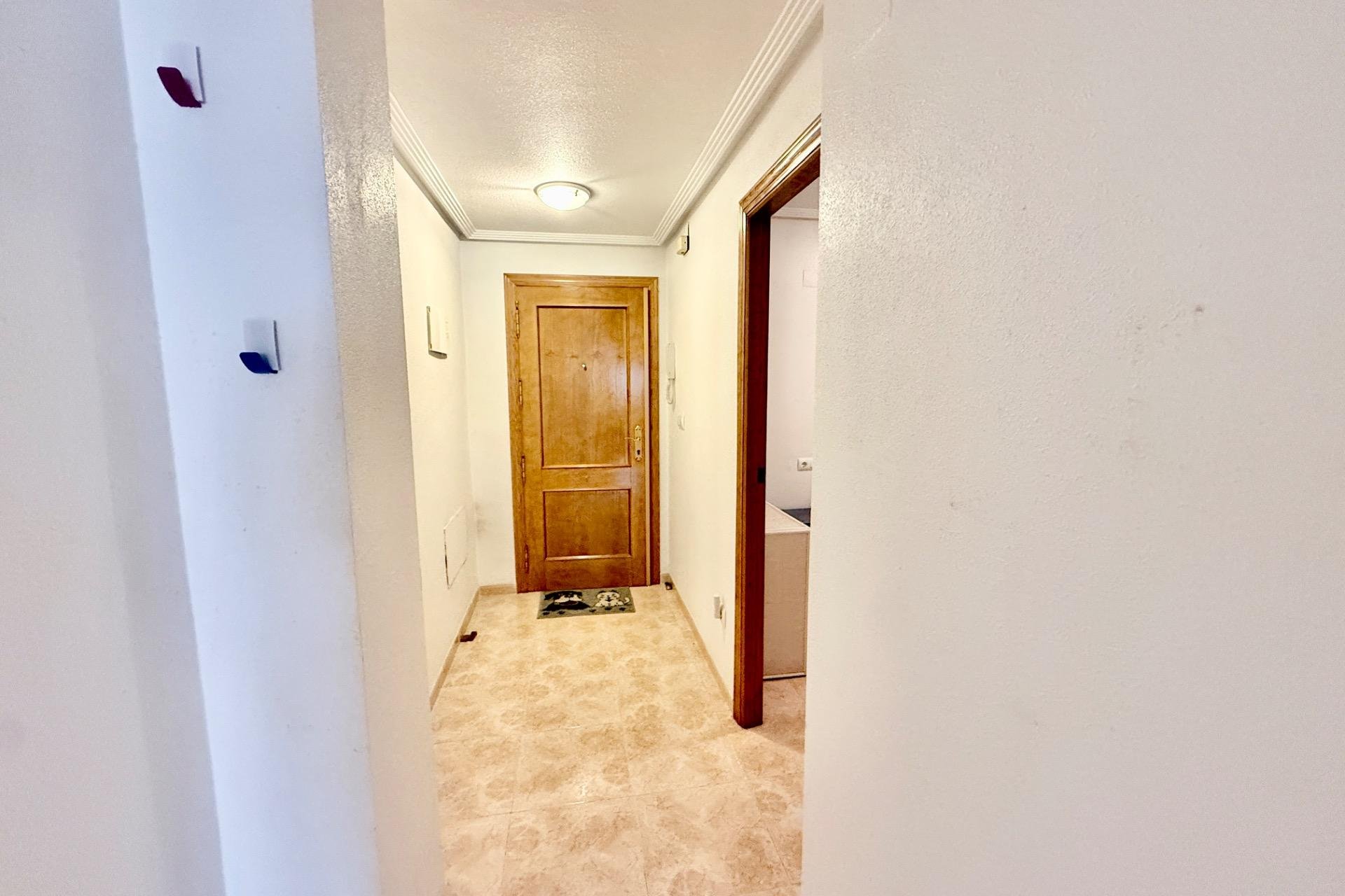 Segunda mano - Apartamento -
Torrevieja - Centro