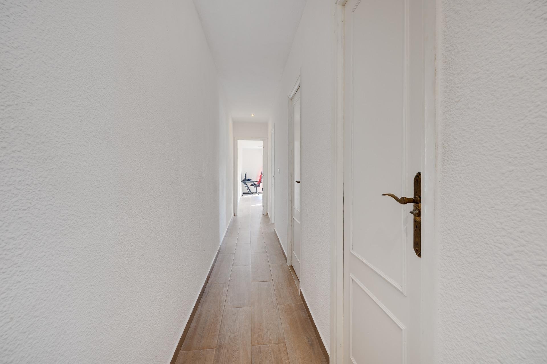 Segunda mano - Apartamento -
Torrevieja - Centro