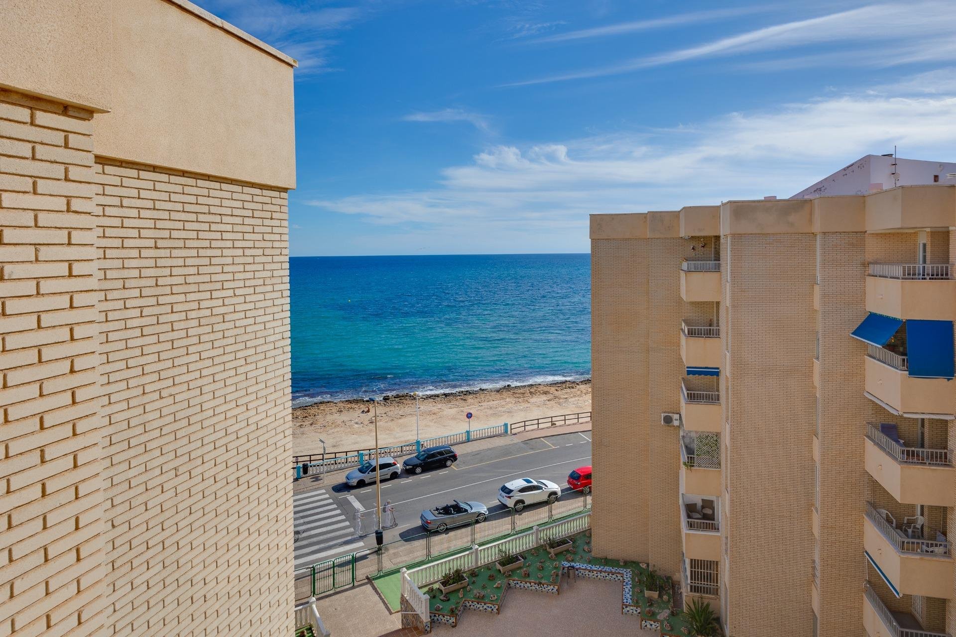 Segunda mano - Apartamento -
Torrevieja - Centro