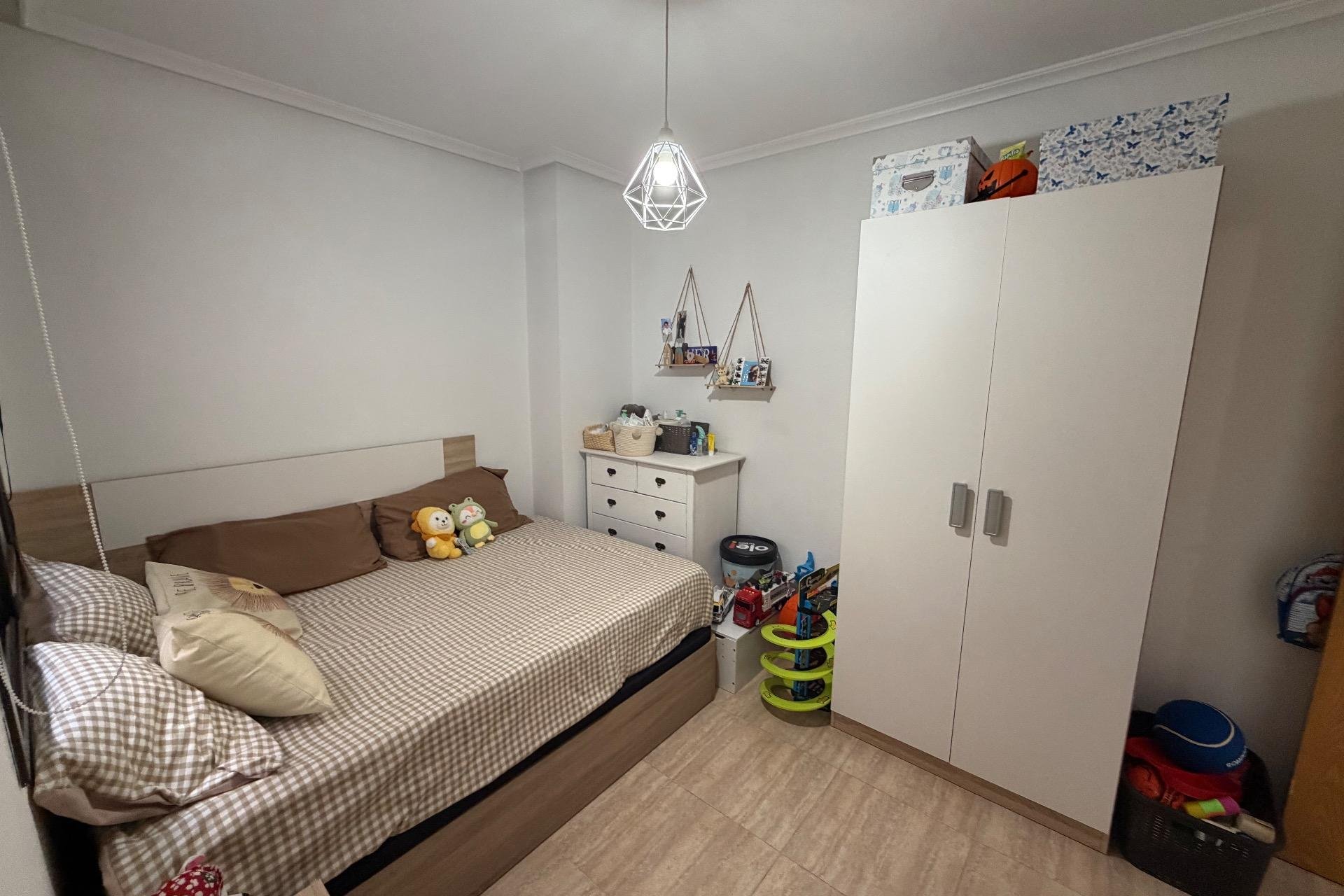 Segunda mano - Apartamento -
Torrevieja - Centro