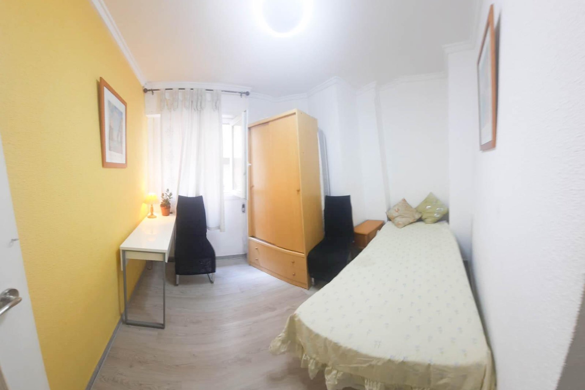 Segunda mano - Apartamento -
Torrevieja - Centro