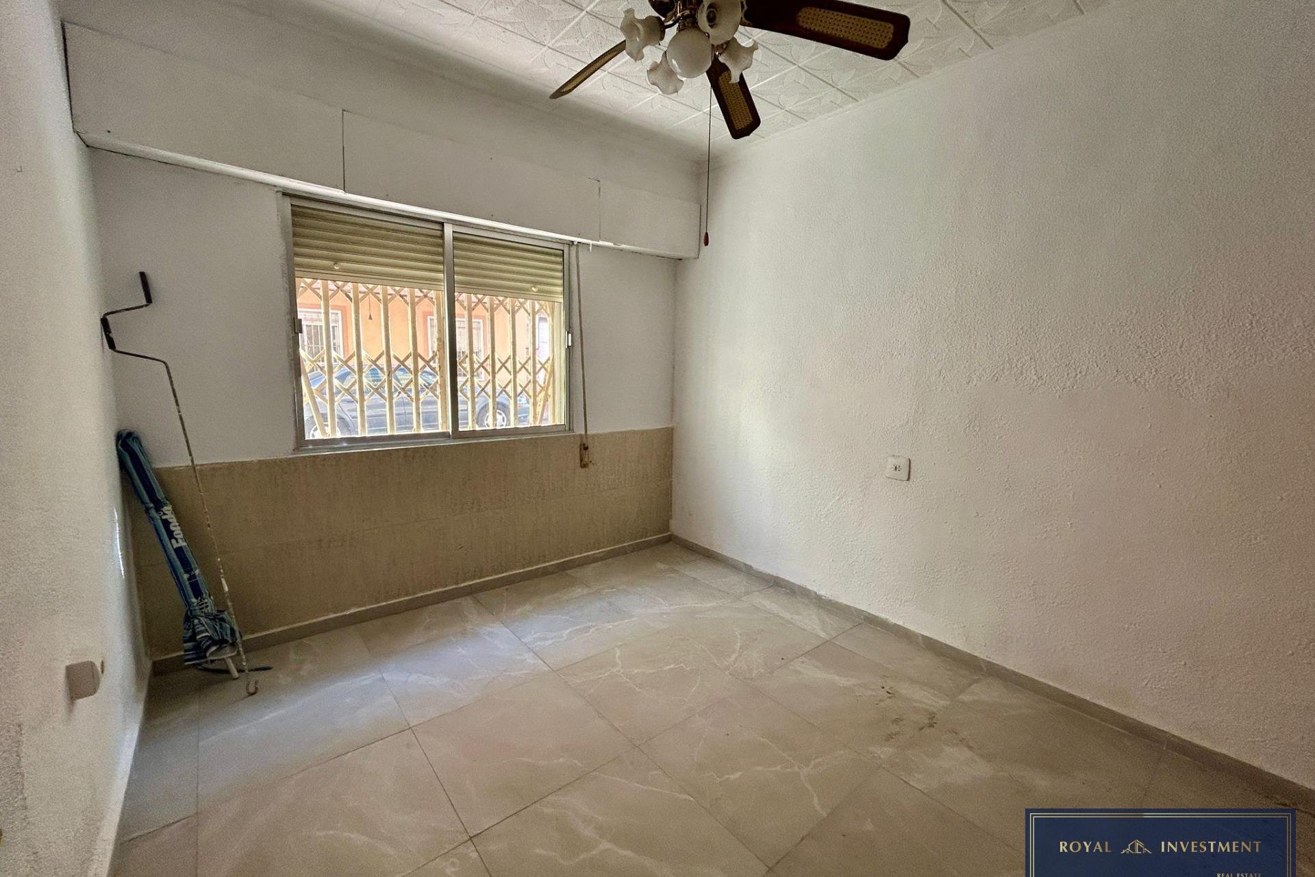 Segunda mano - Apartamento -
Torrevieja - Centro